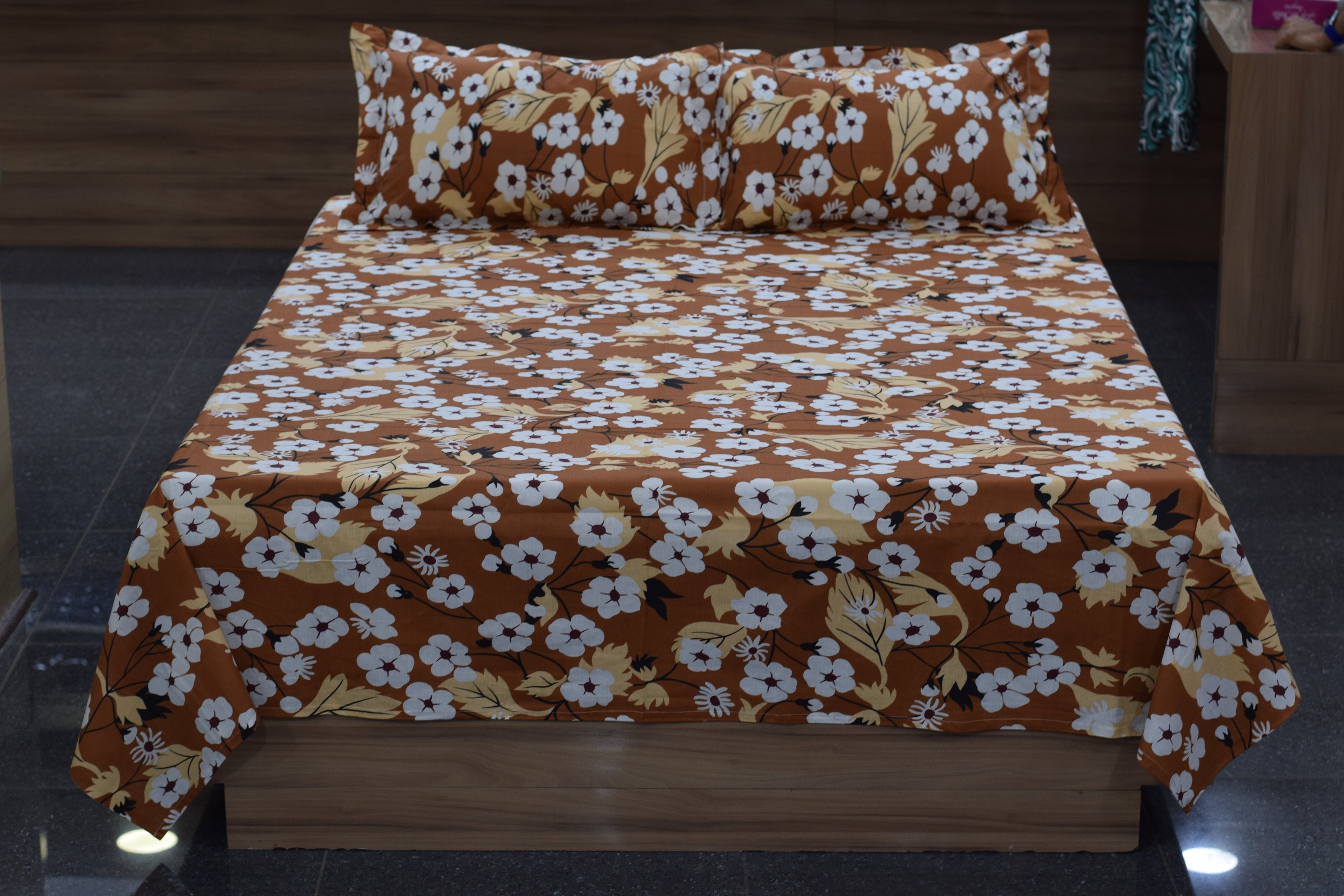Autumn Bloom Floral Queen Size Cotton Bedsheet with Pillow Covers