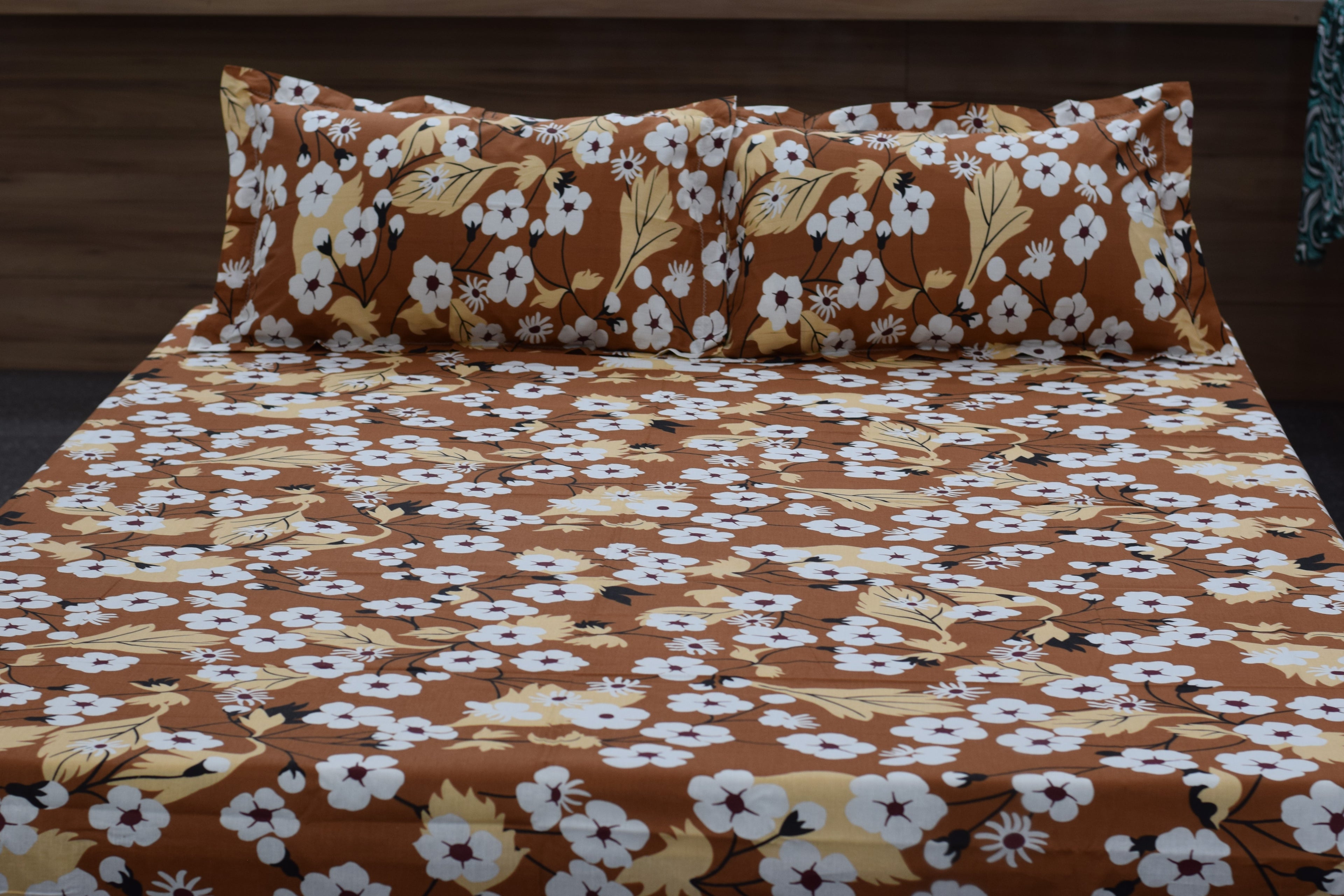 Autumn Bloom Floral Queen Size Cotton Bedsheet with Pillow Covers
