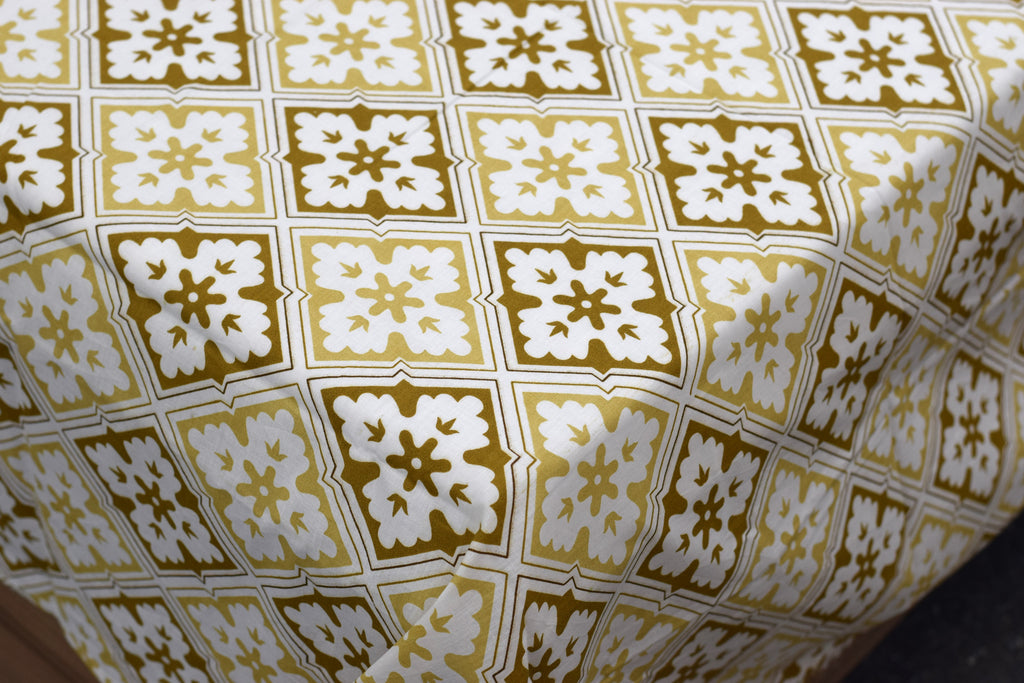 Golden Heritage Queen Size Bedsheet with Pillow Covers