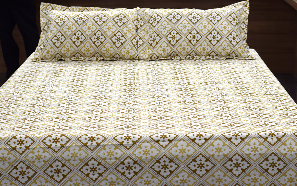 Golden Heritage Queen Size Bedsheet with Pillow Covers