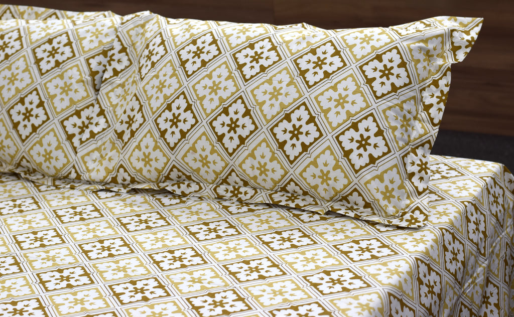 Golden Heritage Queen Size Bedsheet with Pillow Covers
