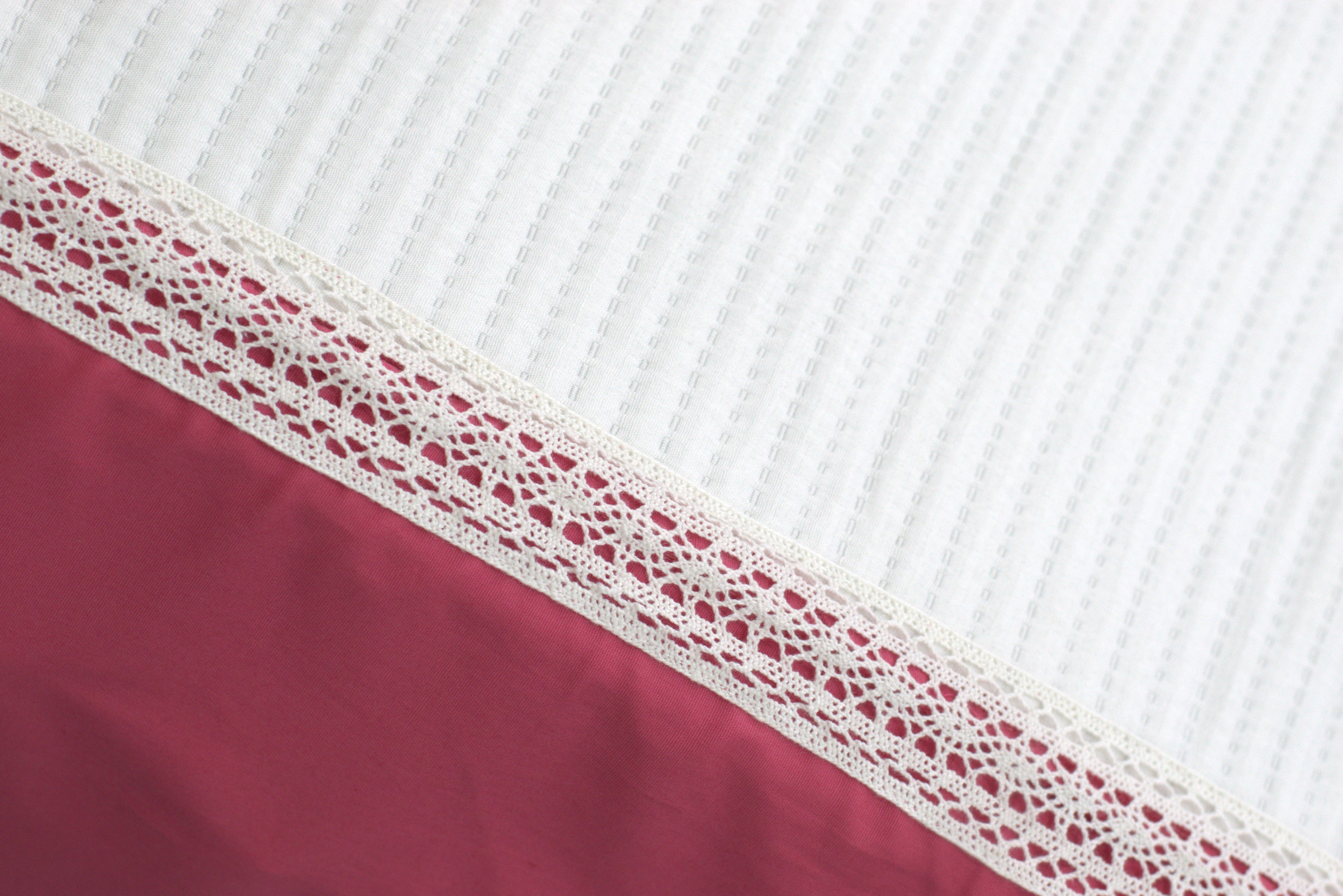 Premium King Size Cotton Bedspread with Matching Pillow Covers – Elegant Floral Accent