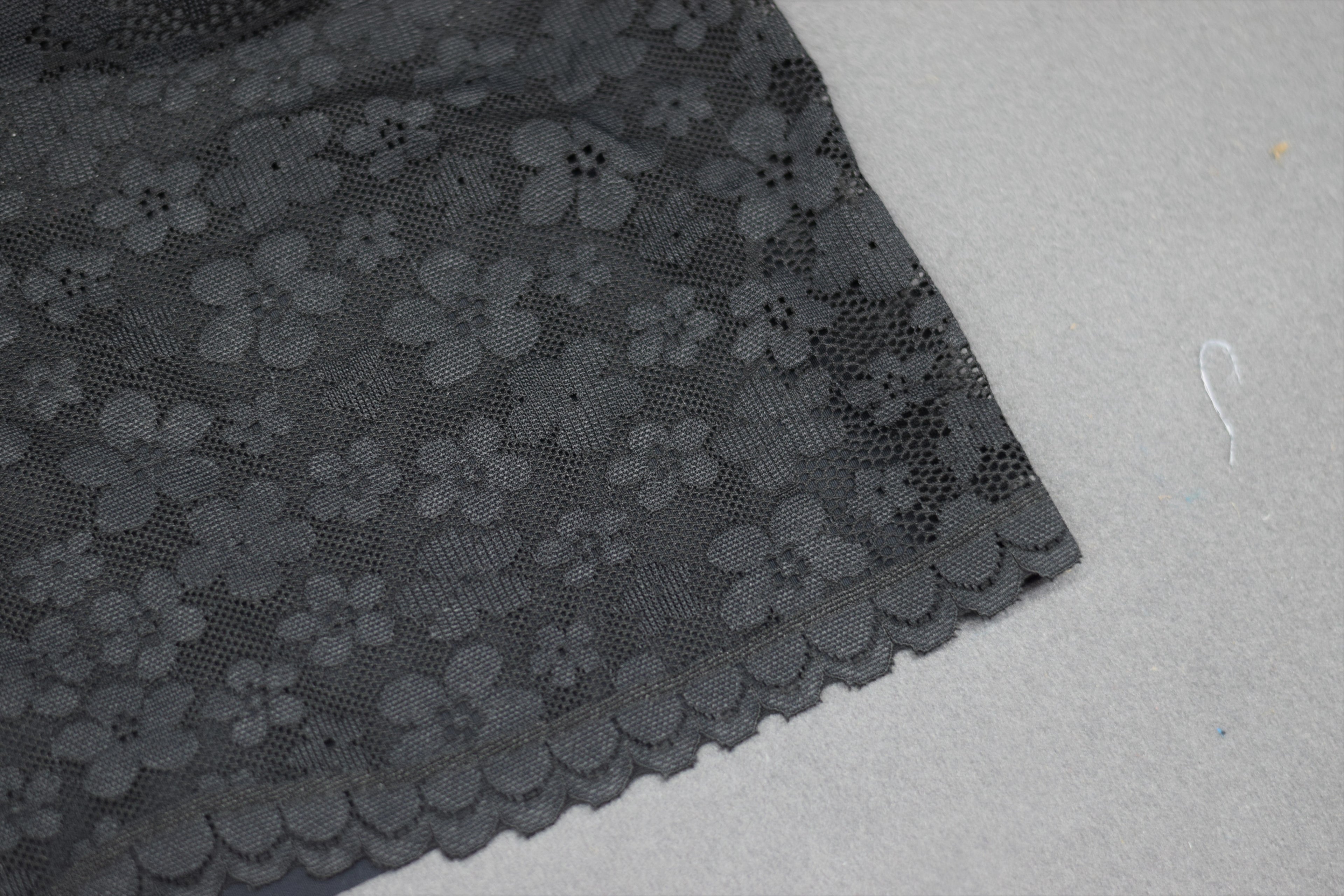 Women’s Black Floral Lace Padded Bralette Crop Top Bra