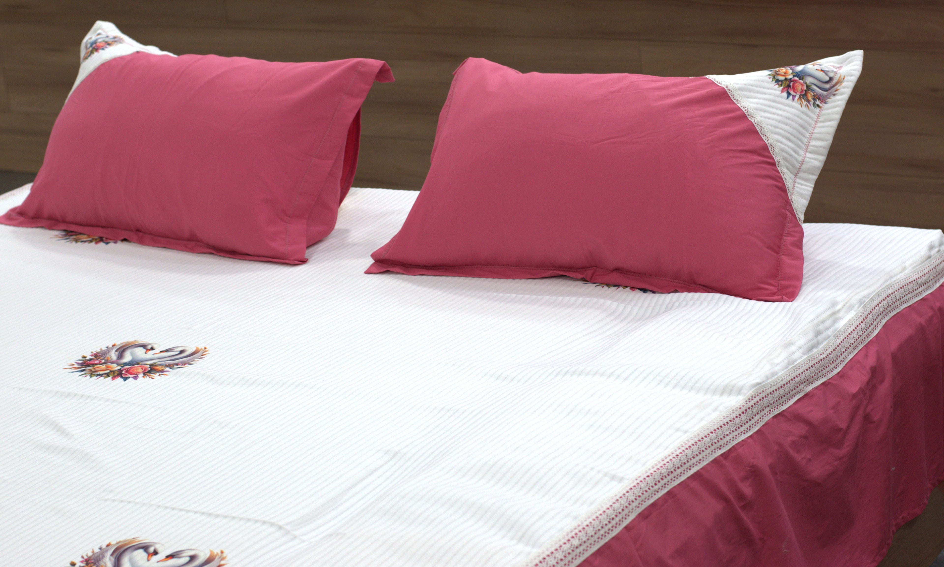 Premium King Size Cotton Bedspread with Matching Pillow Covers – Elegant Floral Accent