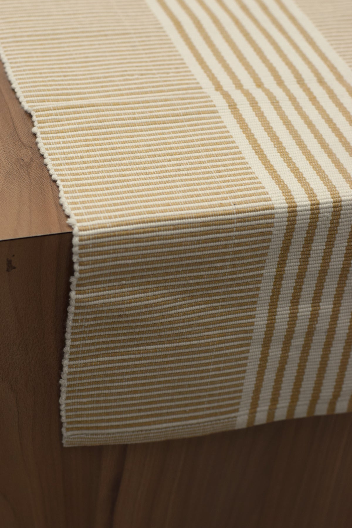Cream & Beige Striped Table Runner – 116 × 33 cm