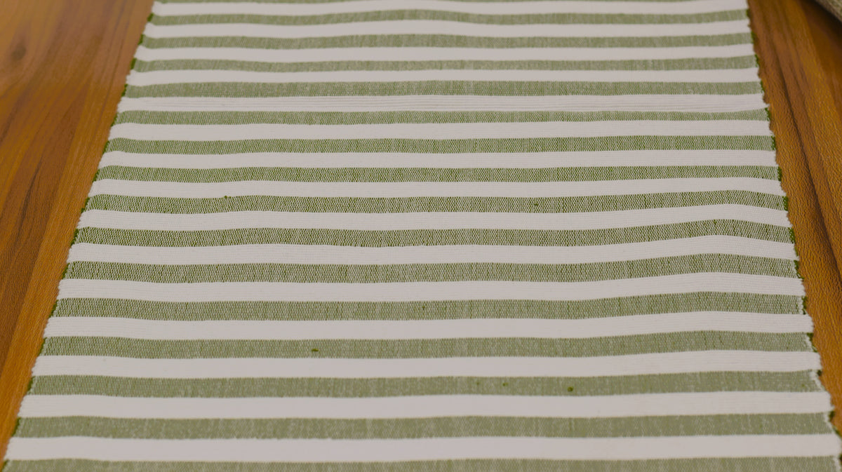 Green & White Striped Table Runner – 118 × 33 cm
