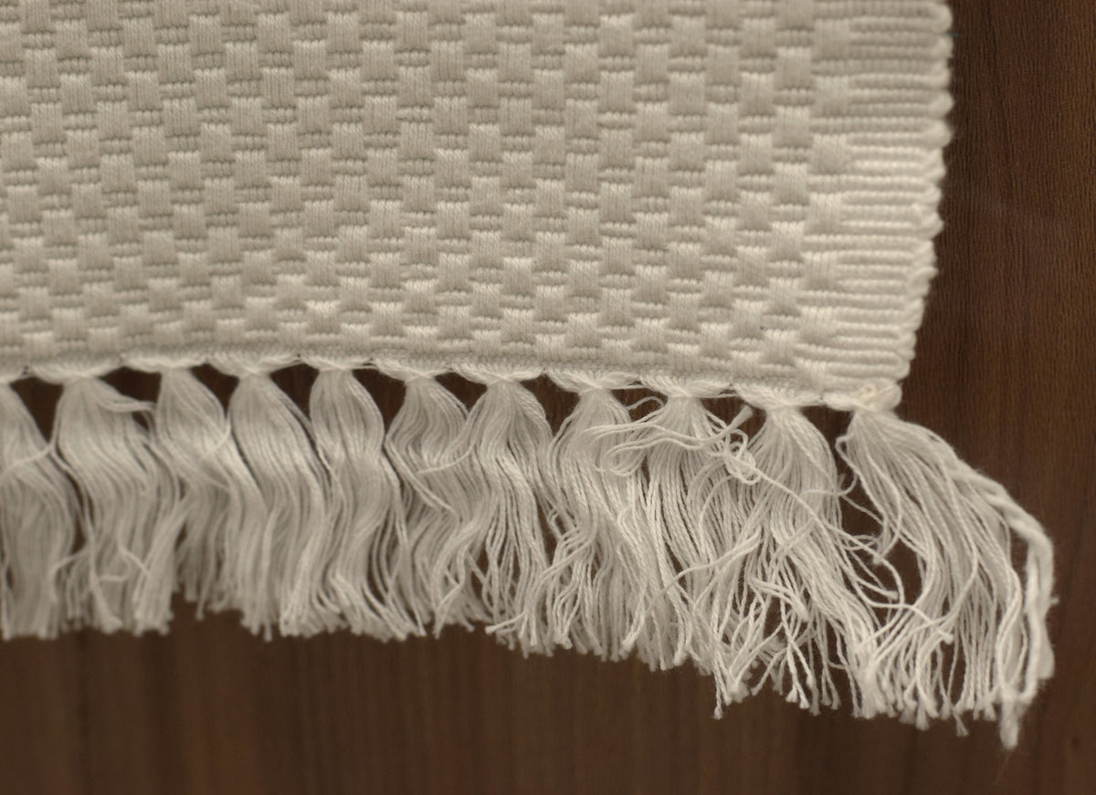 White Textured Table Runner with Fringe – 150 × 40 cm