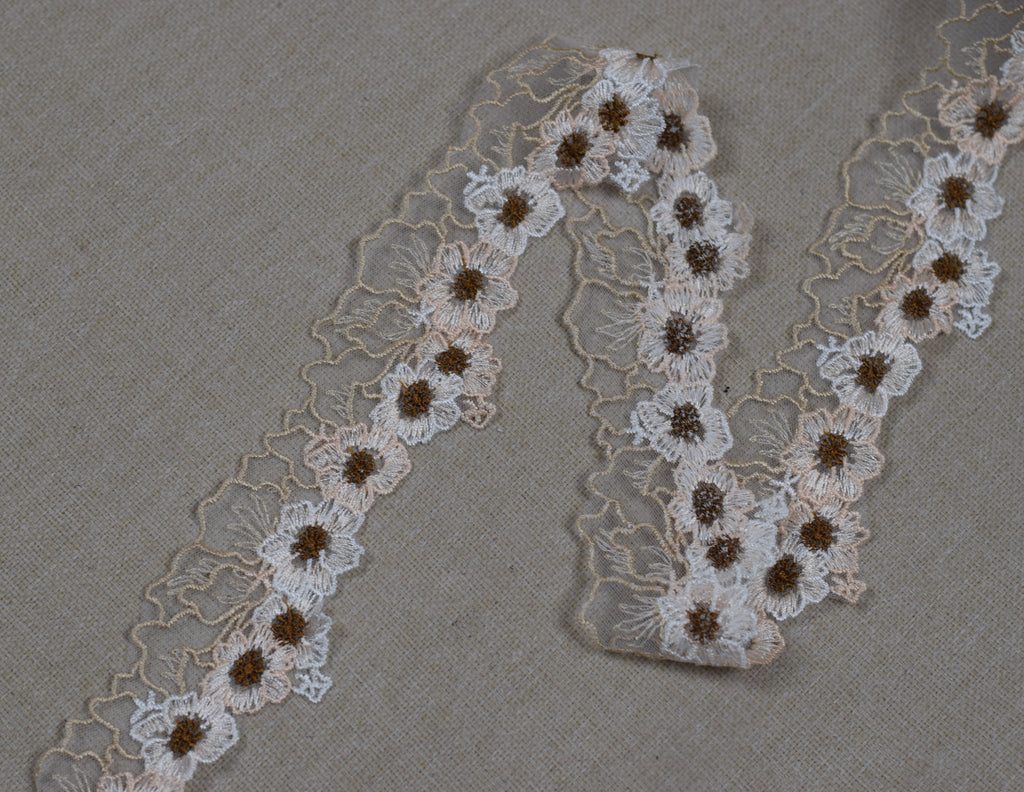 Floral Embroidered Net Lace Trim – White & Beige | 10 Yards (9.1 m) Decorative Sewing & Craft Lace