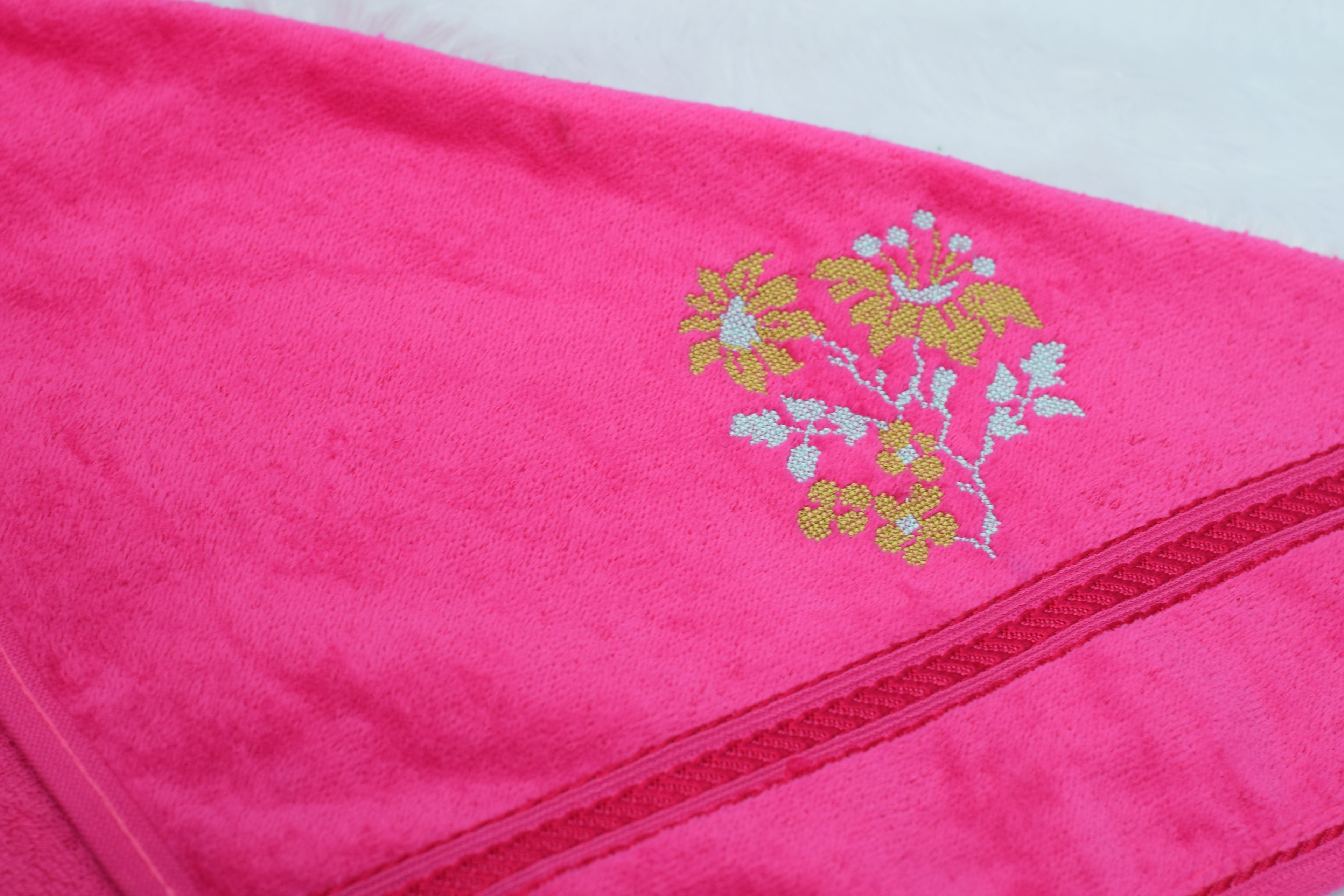 Luxury Turkish Embroidered Hand Towel – Soft Cotton, Floral Design