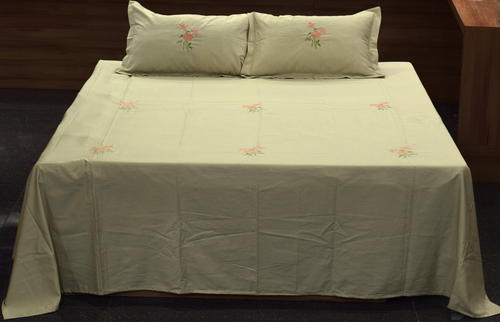 Cotton Blend Bedspread with Elegant Floral Embroidery – 96 × 116 Inches