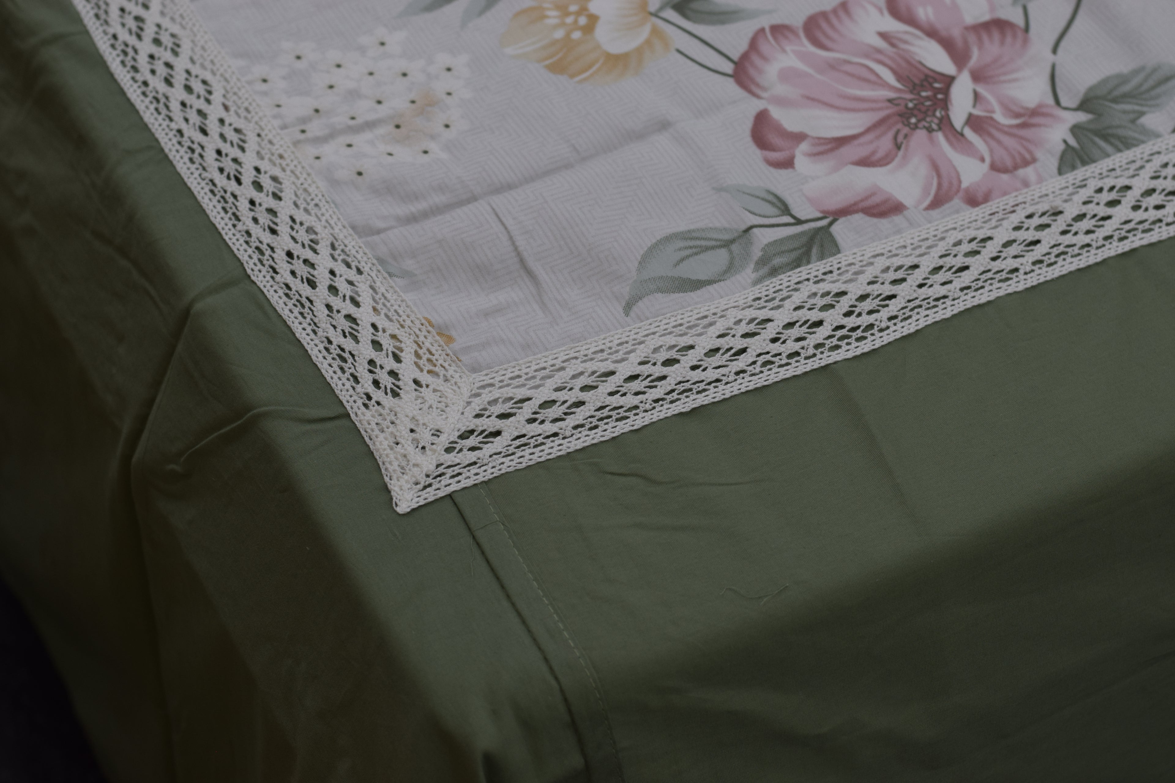 Sage Green Floral King Size Bedspread with Pillow Covers | Elegant Botanical Bed Cover