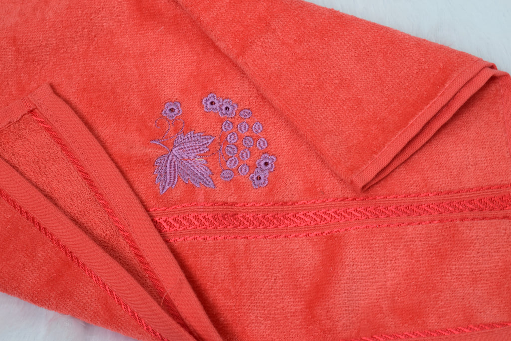 Premium Turkish Embroidered Hand Towel – Soft Cotton, Elegant Floral Design