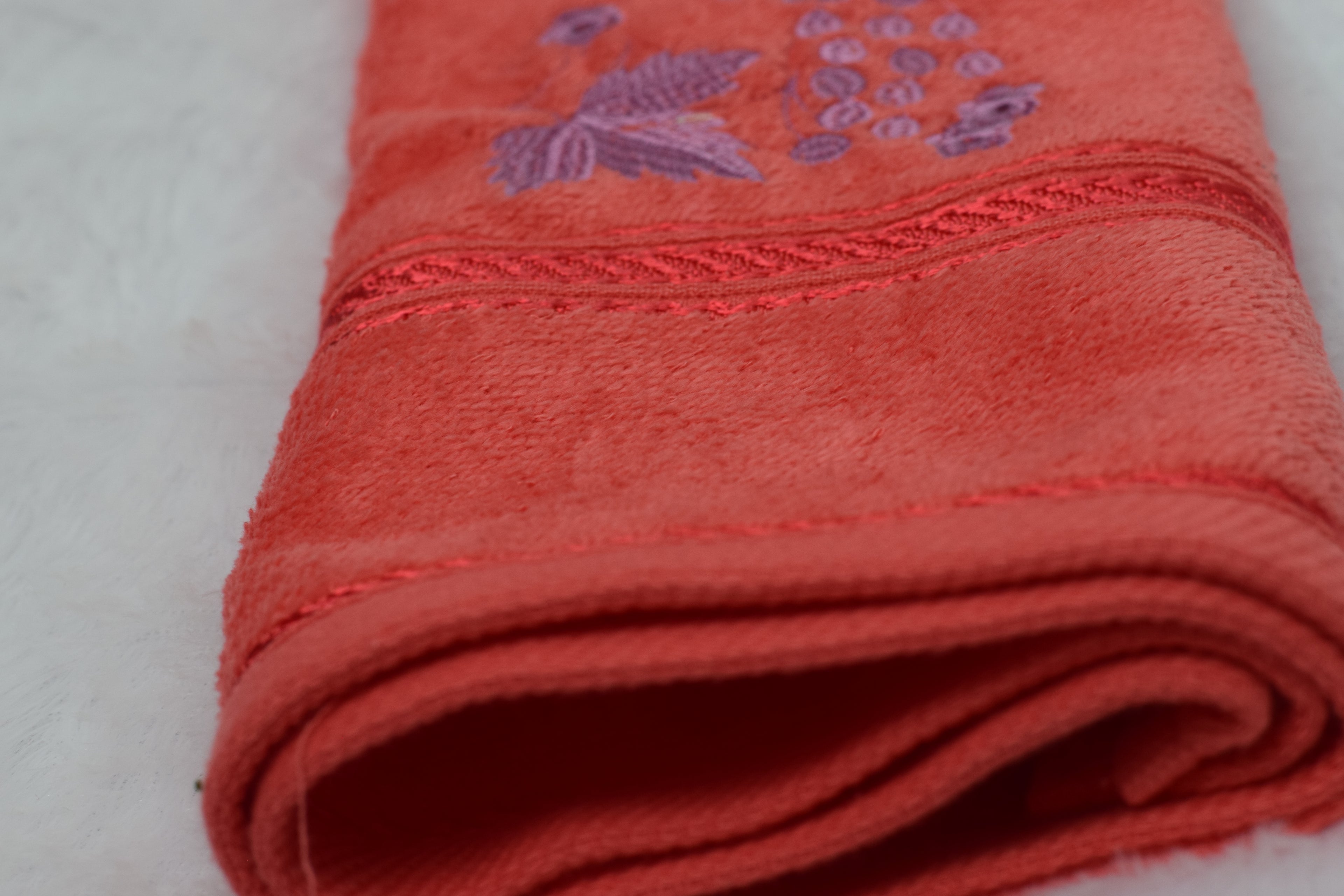 Premium Turkish Embroidered Hand Towel – Soft Cotton, Elegant Floral Design
