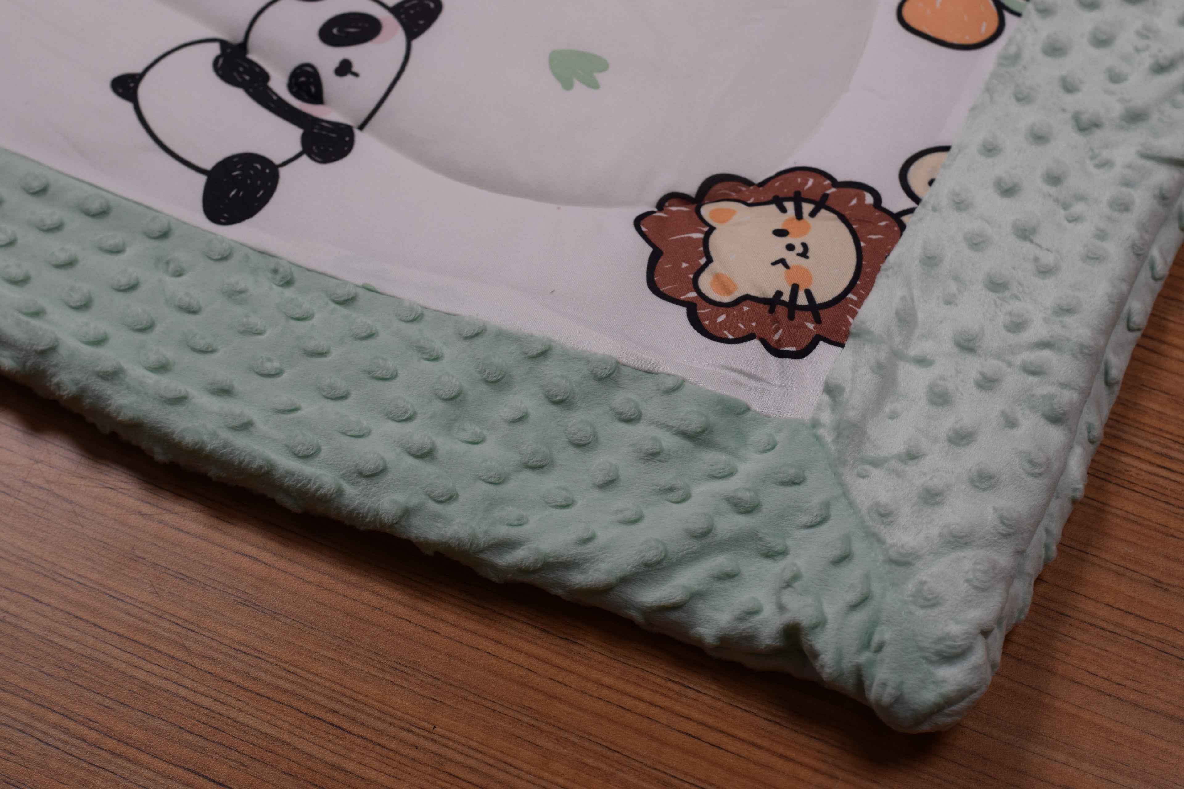 95 × 95 cm Ultra Soft Baby Minky Square Blanket – Plush Double Layer Receiving & Swaddle Blanket | Baby Green &amp; White Animal Print