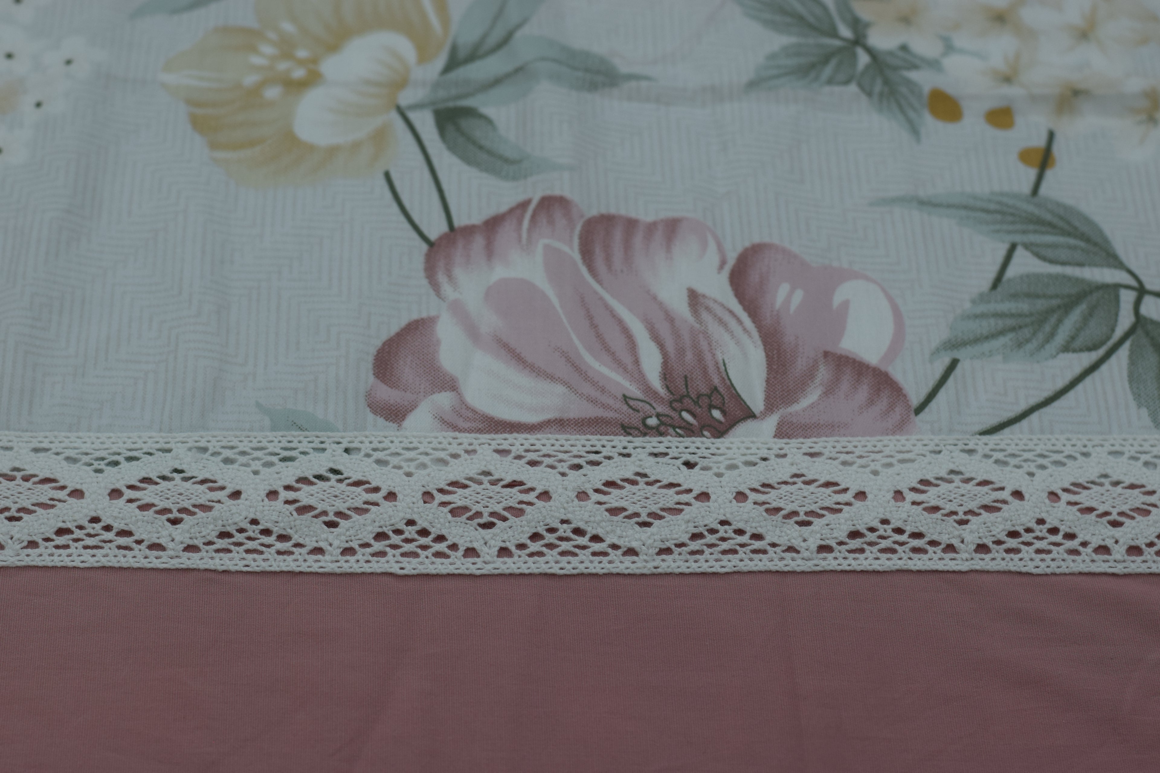 Blush Bloom Floral King Size Bedspread with Pillow Covers