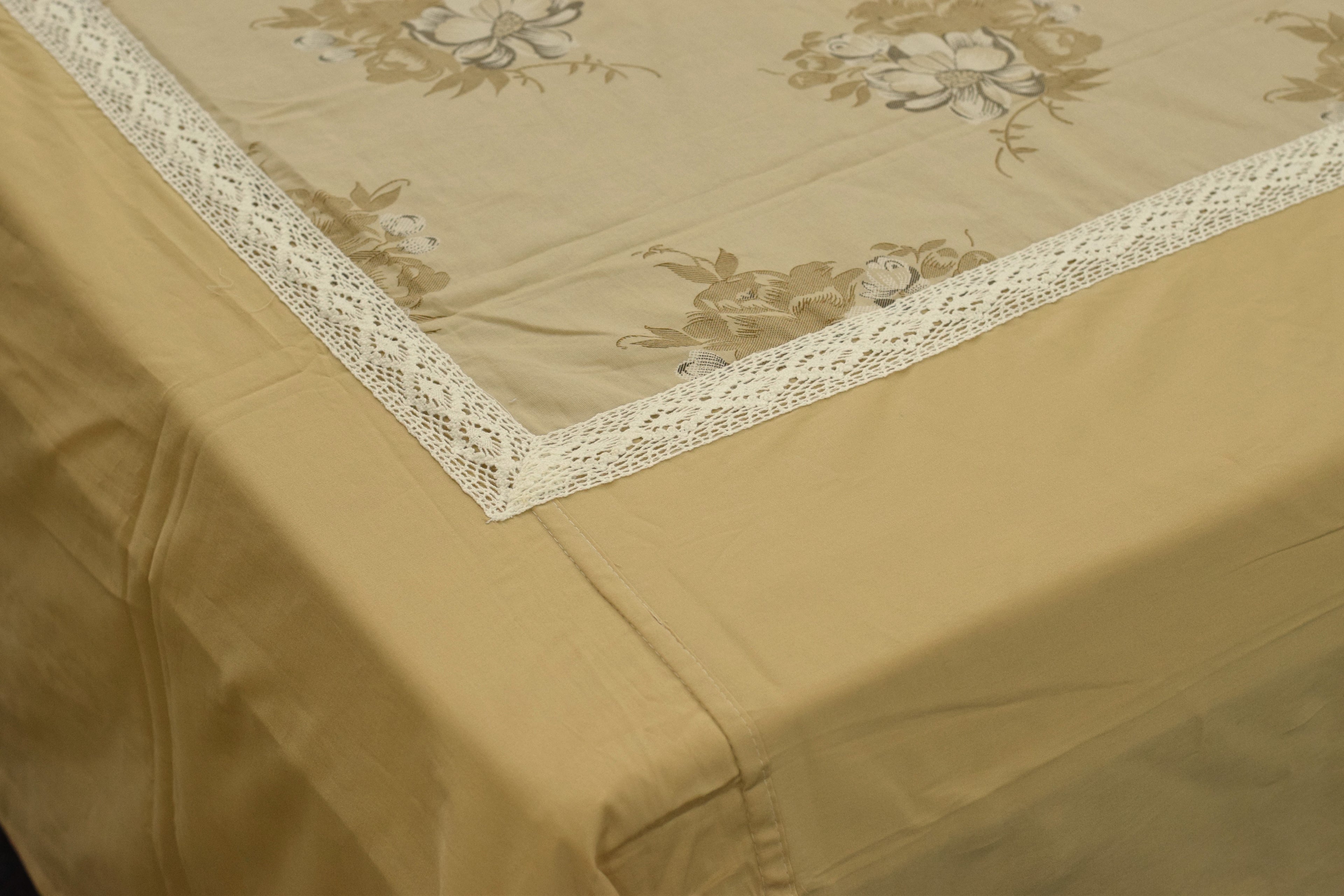 King Size Floral Bedspread Set with 2 Pillow Covers – Beige | 96 x 102 Inches | Soft & Elegant Bedding