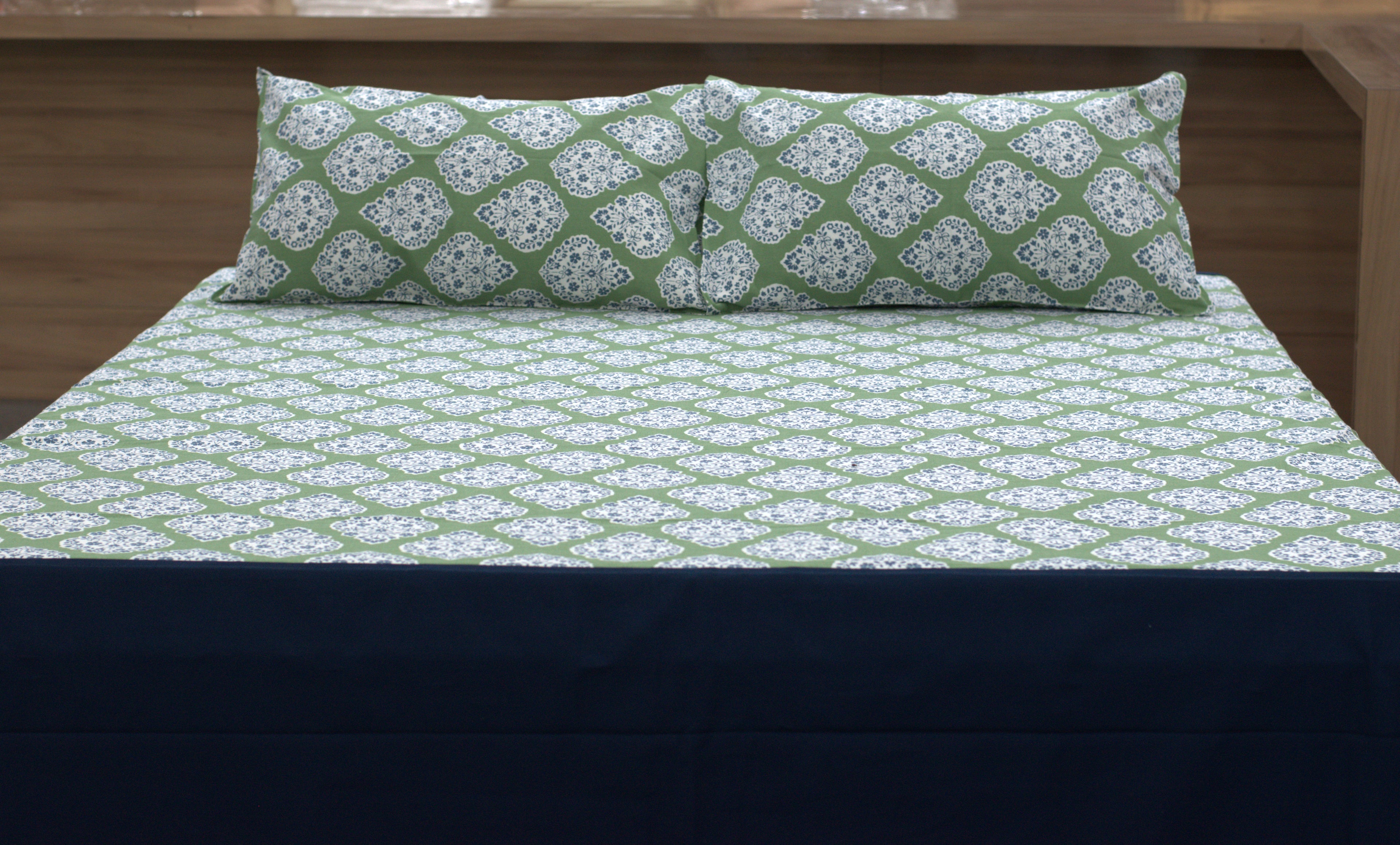 Premium Floral Sage Green Cotton King Size Bedspread with Navy Blue Border