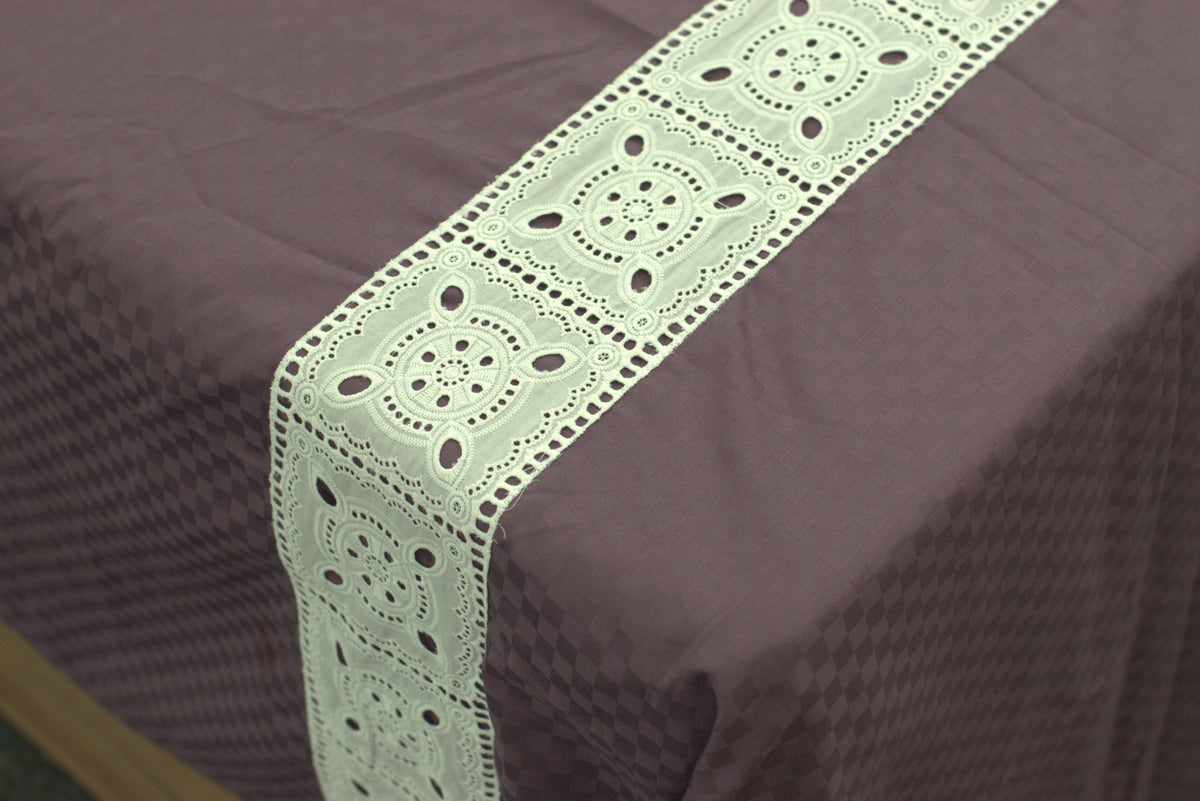Cotton Blend Bedspread with Elegant Cream Lace Design – 102 × 114 Inches