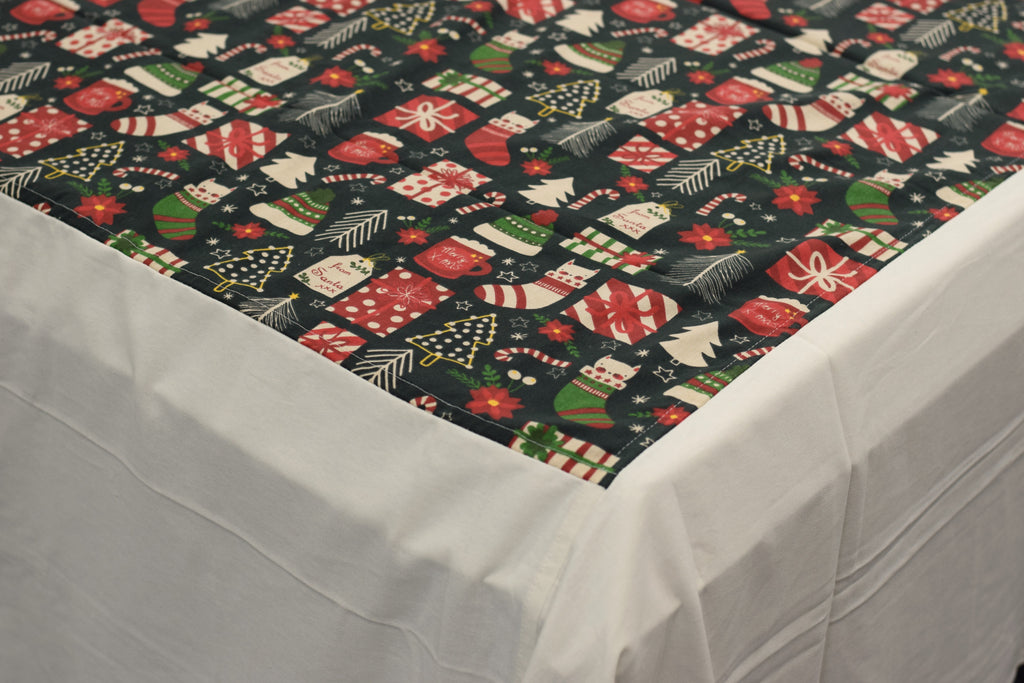 King Size Christmas Printed Bedspread – 100 × 110 Inches | Festive Bed Cover