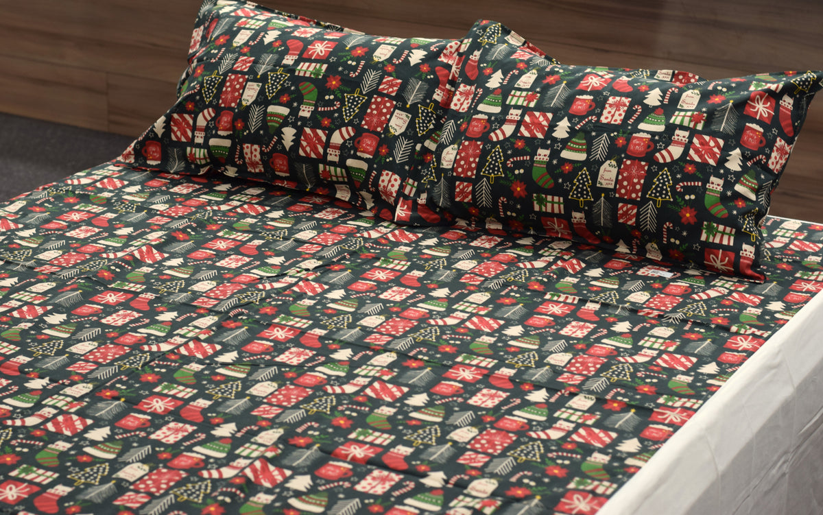 King Size Christmas Printed Bedspread – 100 × 110 Inches | Festive Bed Cover