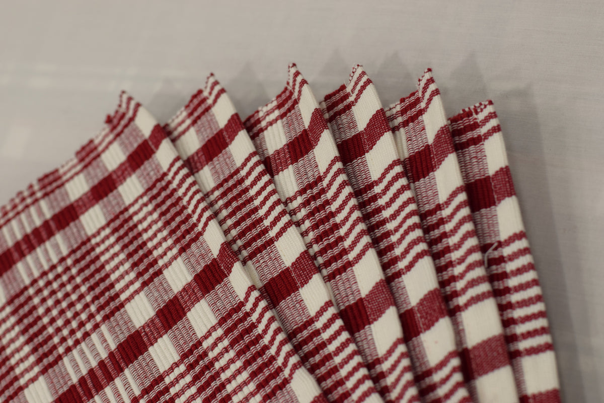 Maroon & Cream Checkered Woven Table Mat – 50 × 33 cm