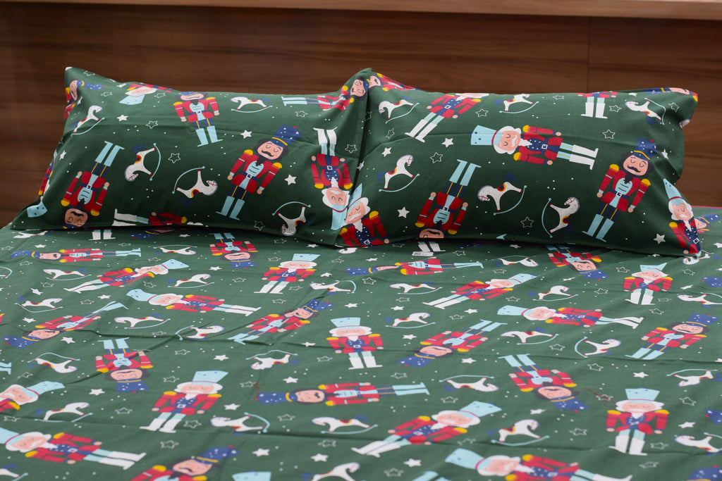 King Size Christmas Nutcracker Printed Bedspread – 100×110 Inches