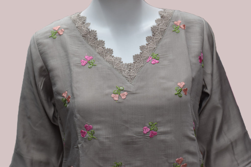 Mul Chandari Embroidered A-Line Ladies Top – Elegant Floral Embroidery | 3/4 Sleeve Kurti Top