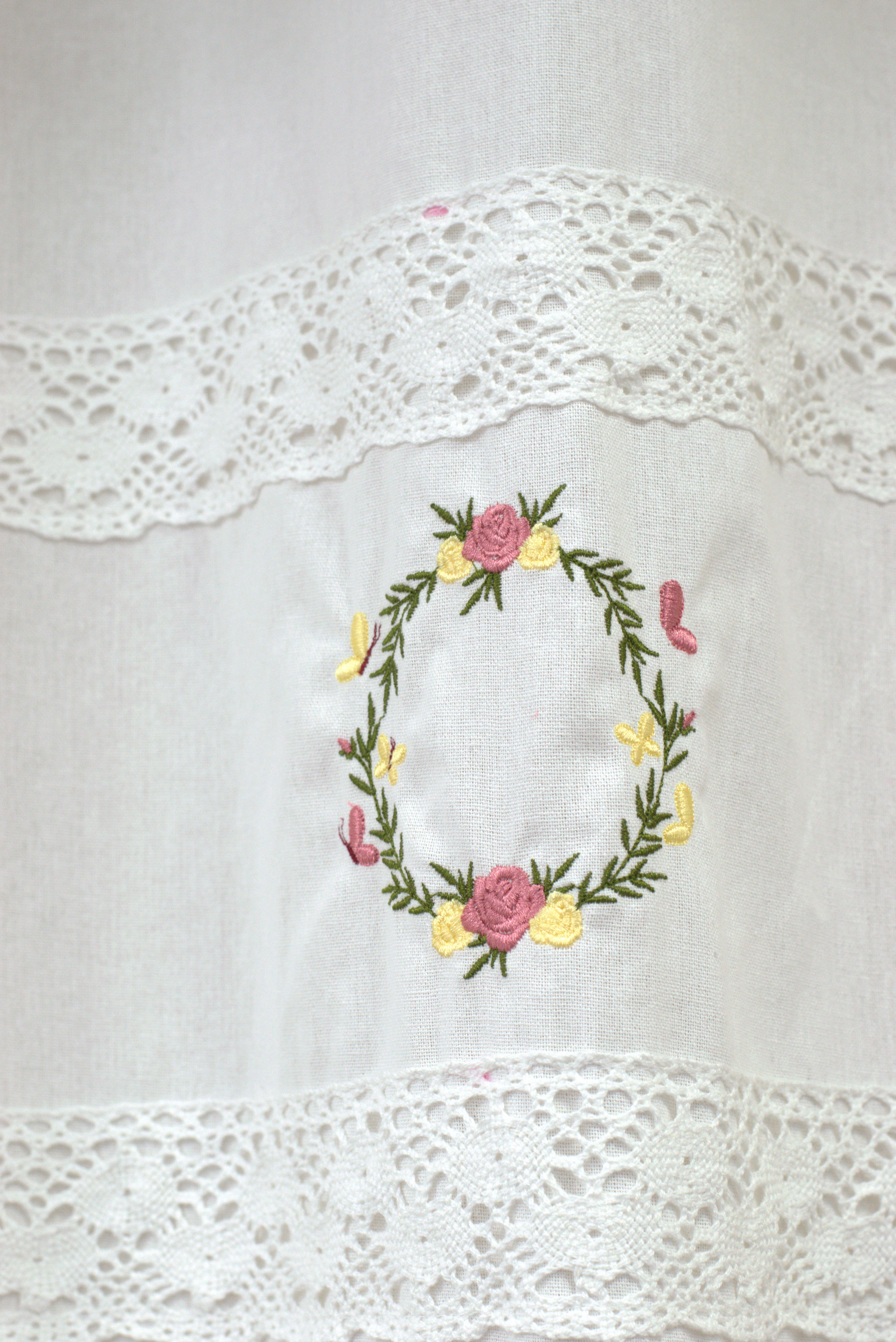 Embroidered Floral Cotton Curtain with Lace Border – White (2.10m x 122cm)