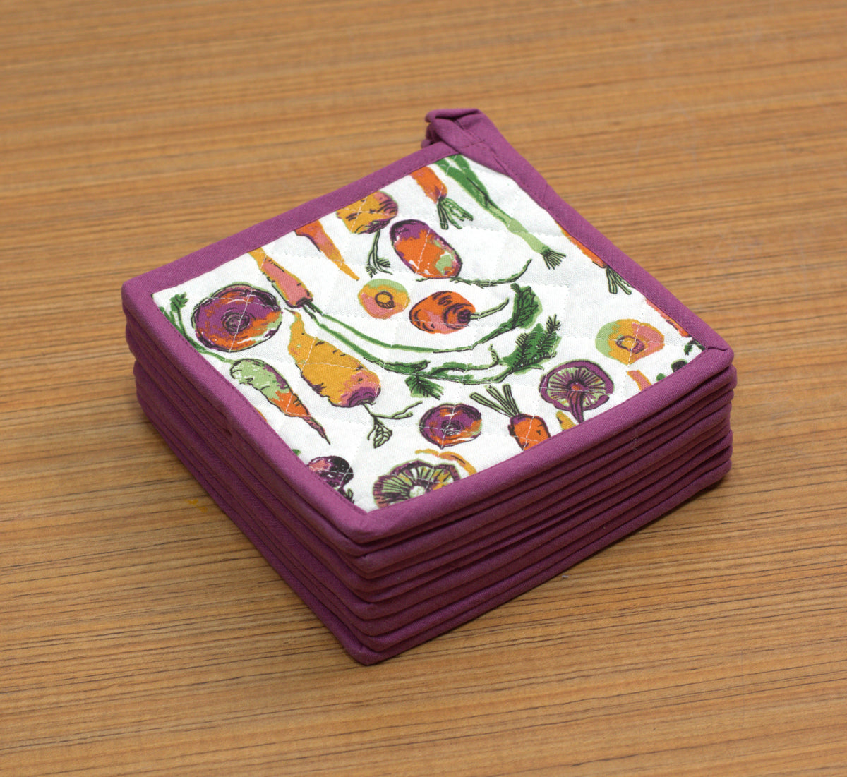Vegetable Print Hot Pad / Pot Holder – Purple Border, Quilted Kitchen Heat Pad 8 x 8 inches