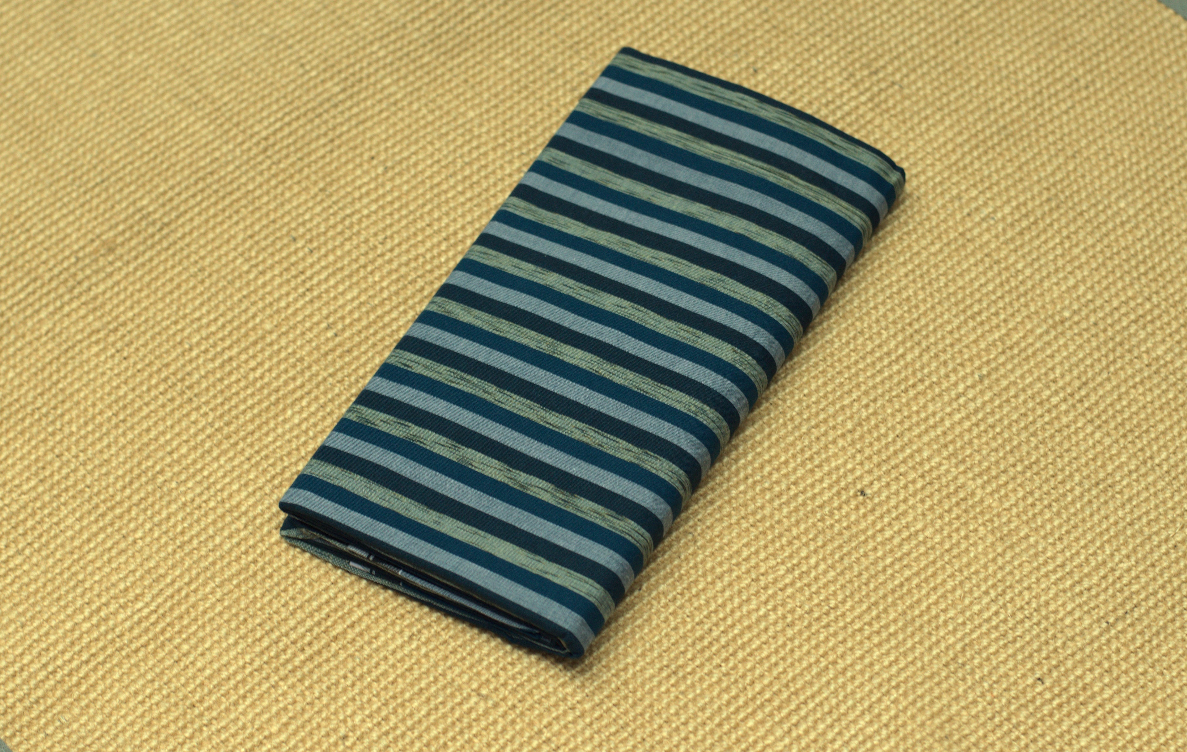 Premium Handwoven 2.10m Kaili Lungi – Classic Indigo & Olive Striped Cotton