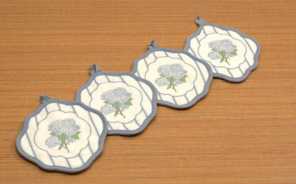 Floral Print Hot Pad / Pot Holder – Blue & White Decorative Kitchen Heat Pad