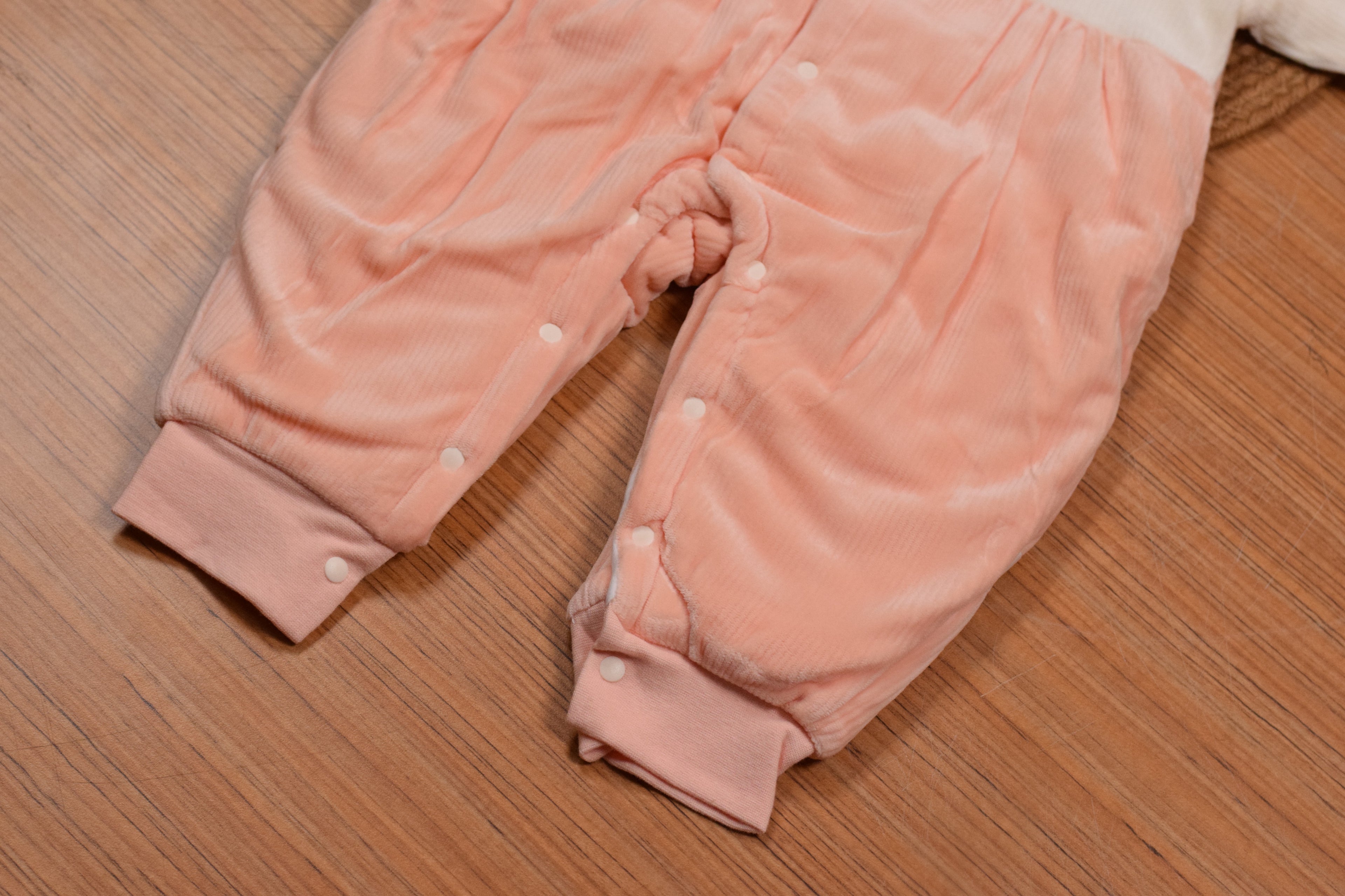 Imported Baby Winter Romper with Button Closure – Light Peach & Cream Bunny Design | 9–12 Months