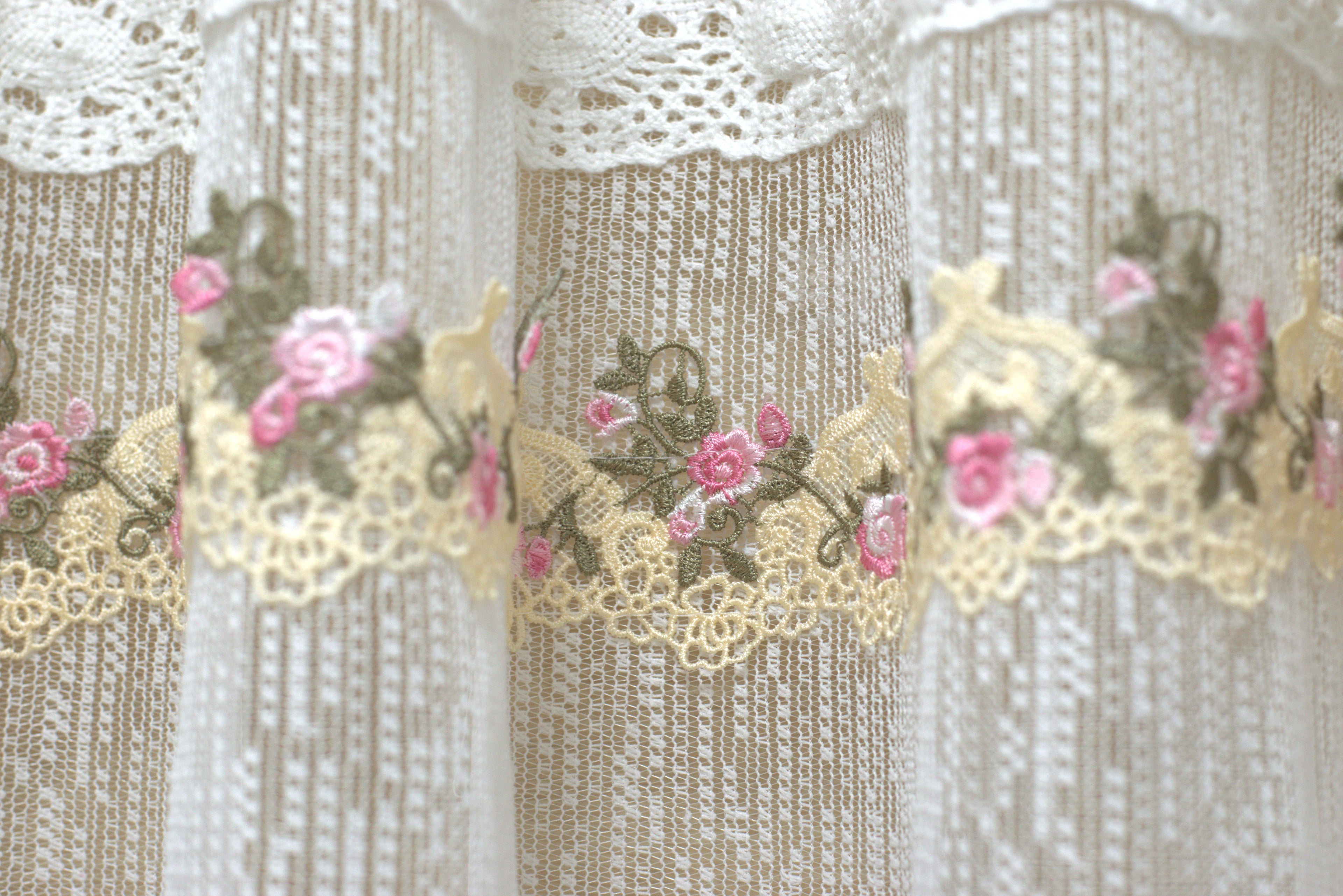 Elegant Sheer Eyelet Curtain with Floral Lace Border – White | 2.10m x 122cm