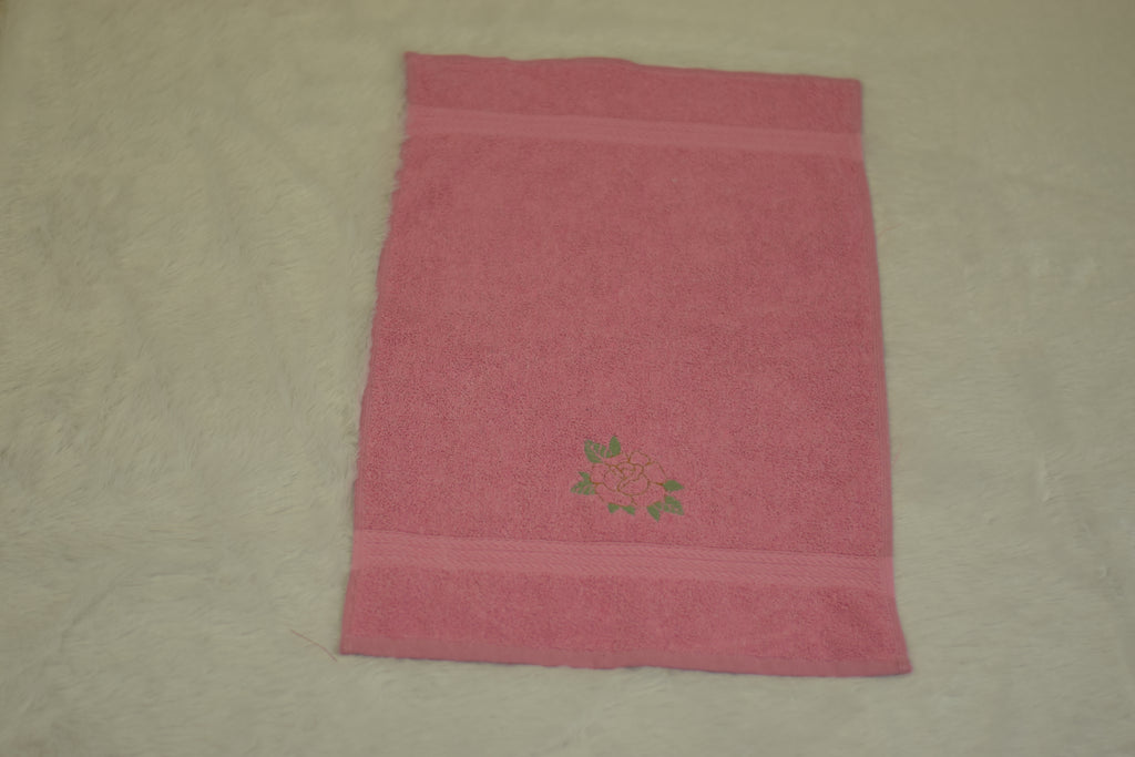 Turkish Embroidered Pink Towel – Rose Bloom Motif on Soft Cotton