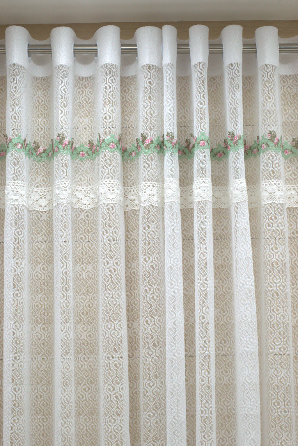 Elegant White Sheer Eyelet Curtain with Floral Lace Border – 2.10m x 122cm