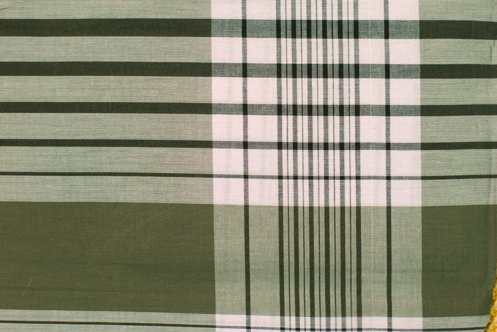 Premium Handloom Cotton Kaili (2.10 Meters) – Classic Olive & Grey Plaid Lungi