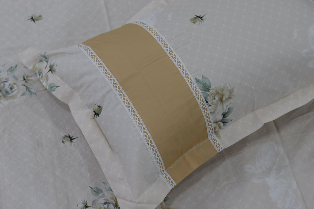 Elegant Ivory Floral King Size Bedspread Set with Pillow Covers – Premium Lace Border Design