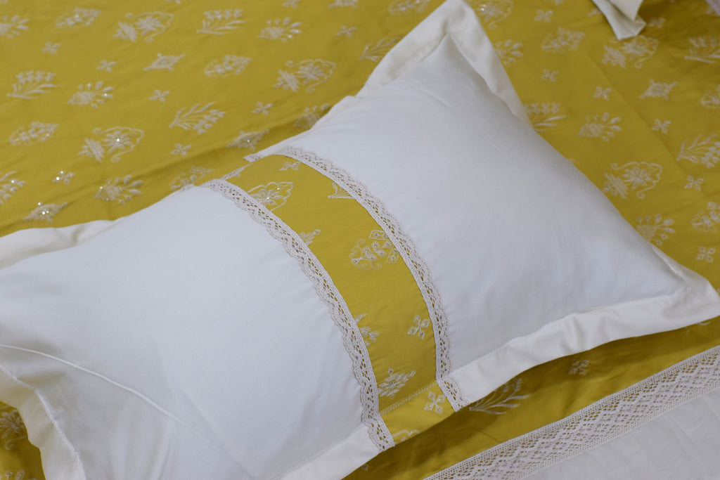 Elegant Ivory & Mustard King Size Bedspread Set with Matching Pillow Covers