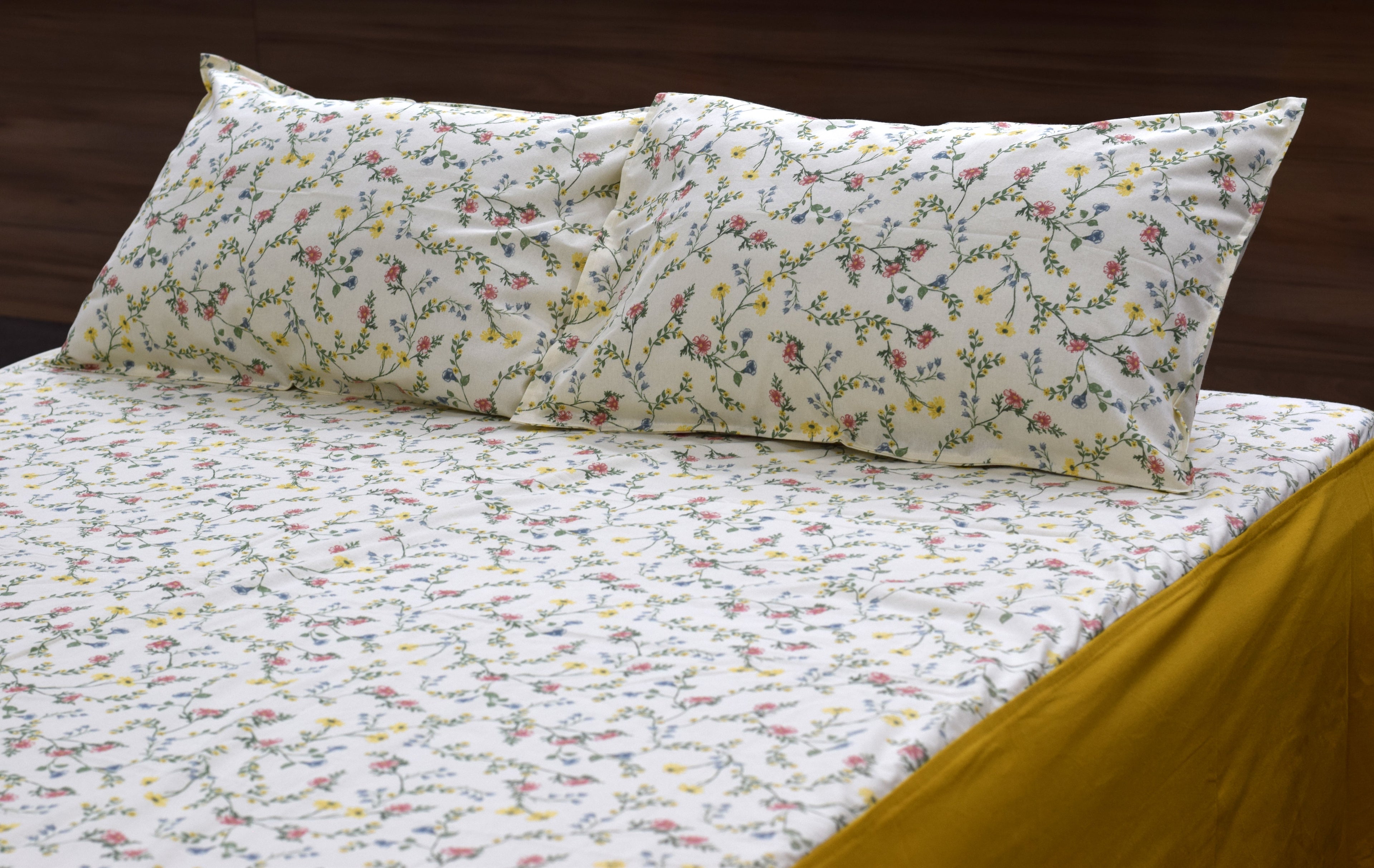 King Size Floral Vine Bedsheet Set with Mustard Border –  Elegant Bedding