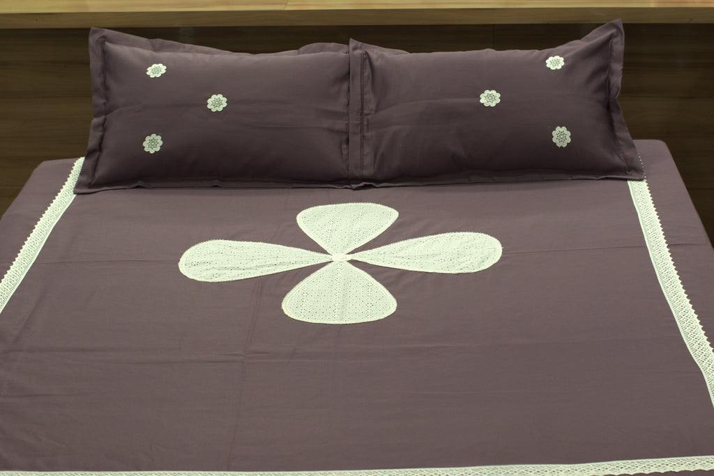 Premium Mauve Floral Embroidered King Size Bedspread with Pillow – Nushio by Pulpel