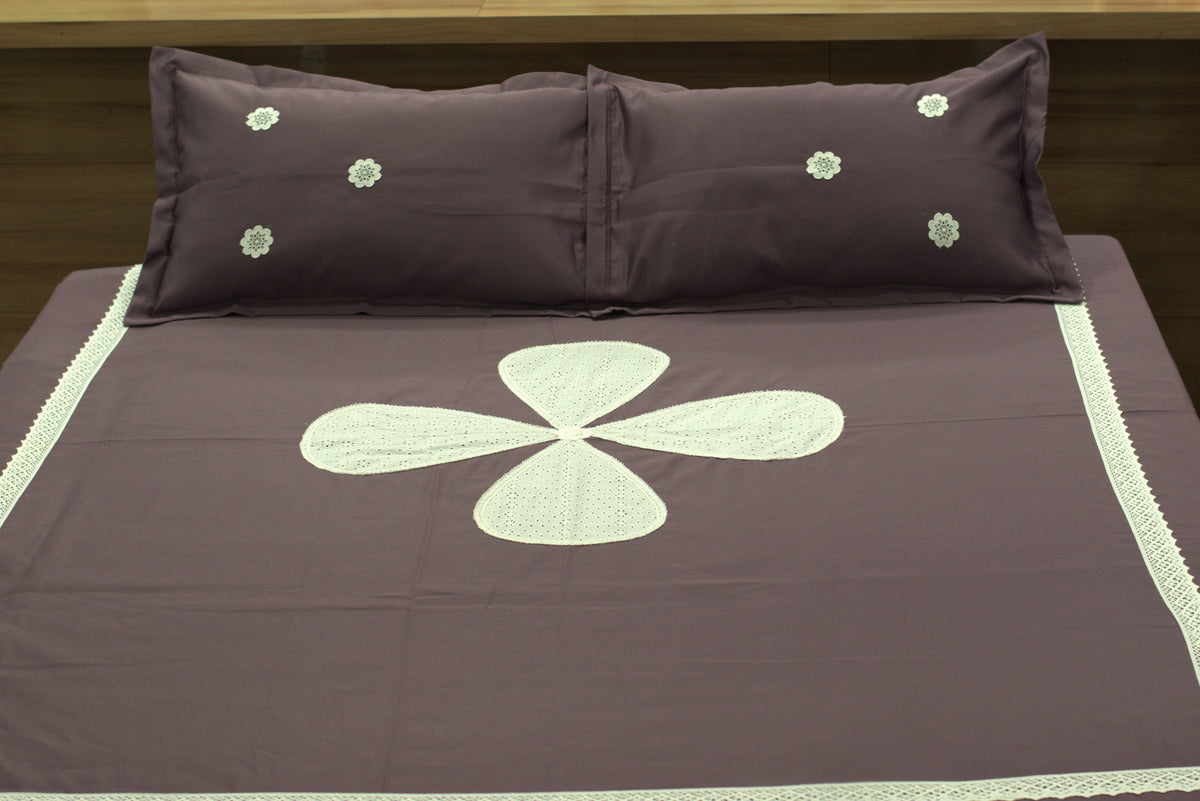 Premium Mauve Floral Embroidered King Size Bedspread with Pillow – Nushio by Pulpel