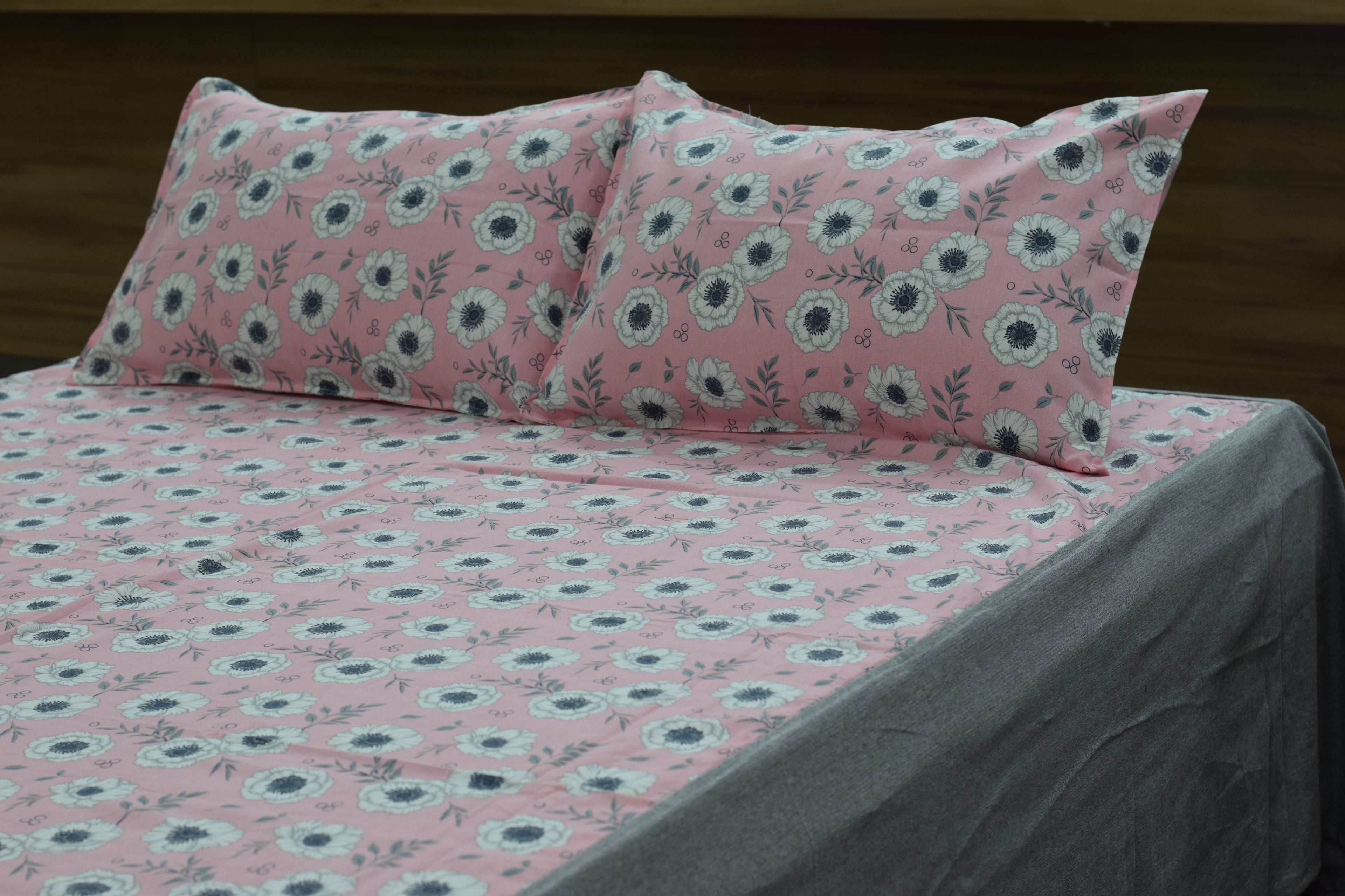 King Size Pink Floral Cotton Bedsheet with 2 Pillow Covers |& Elegant Bedroom Collection