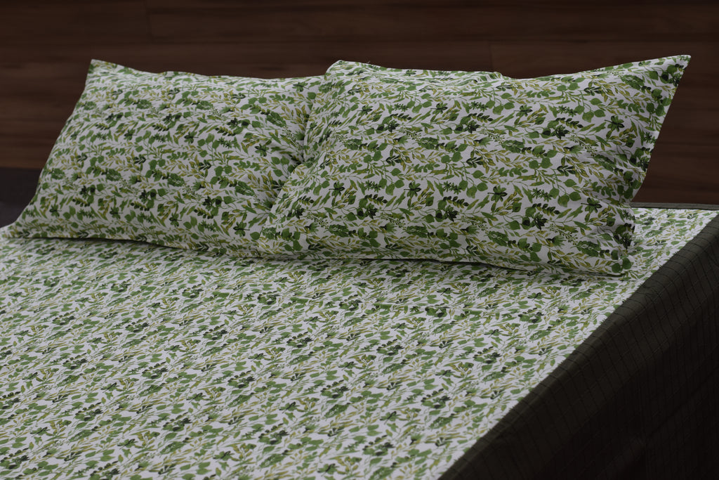 King Size Green Floral Cotton Bedsheet with 2 Pillow Covers