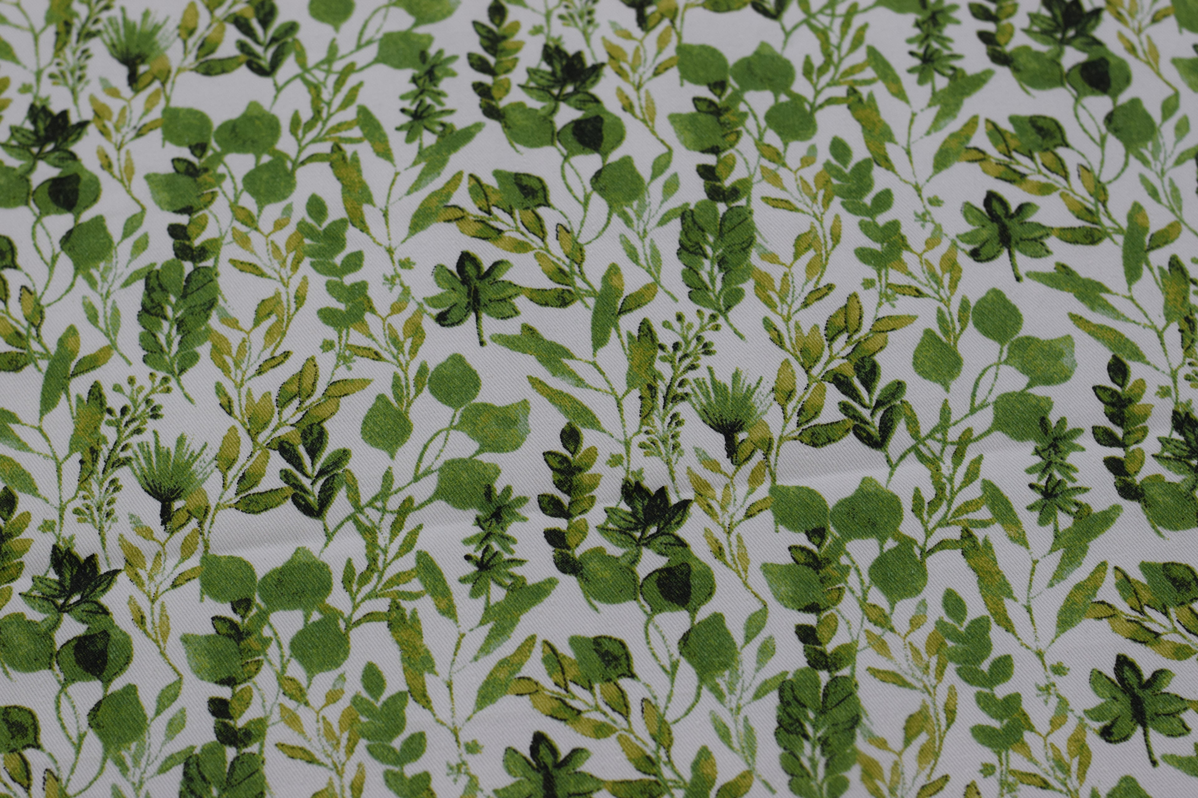 King Size Green Floral Cotton Bedsheet with 2 Pillow Covers