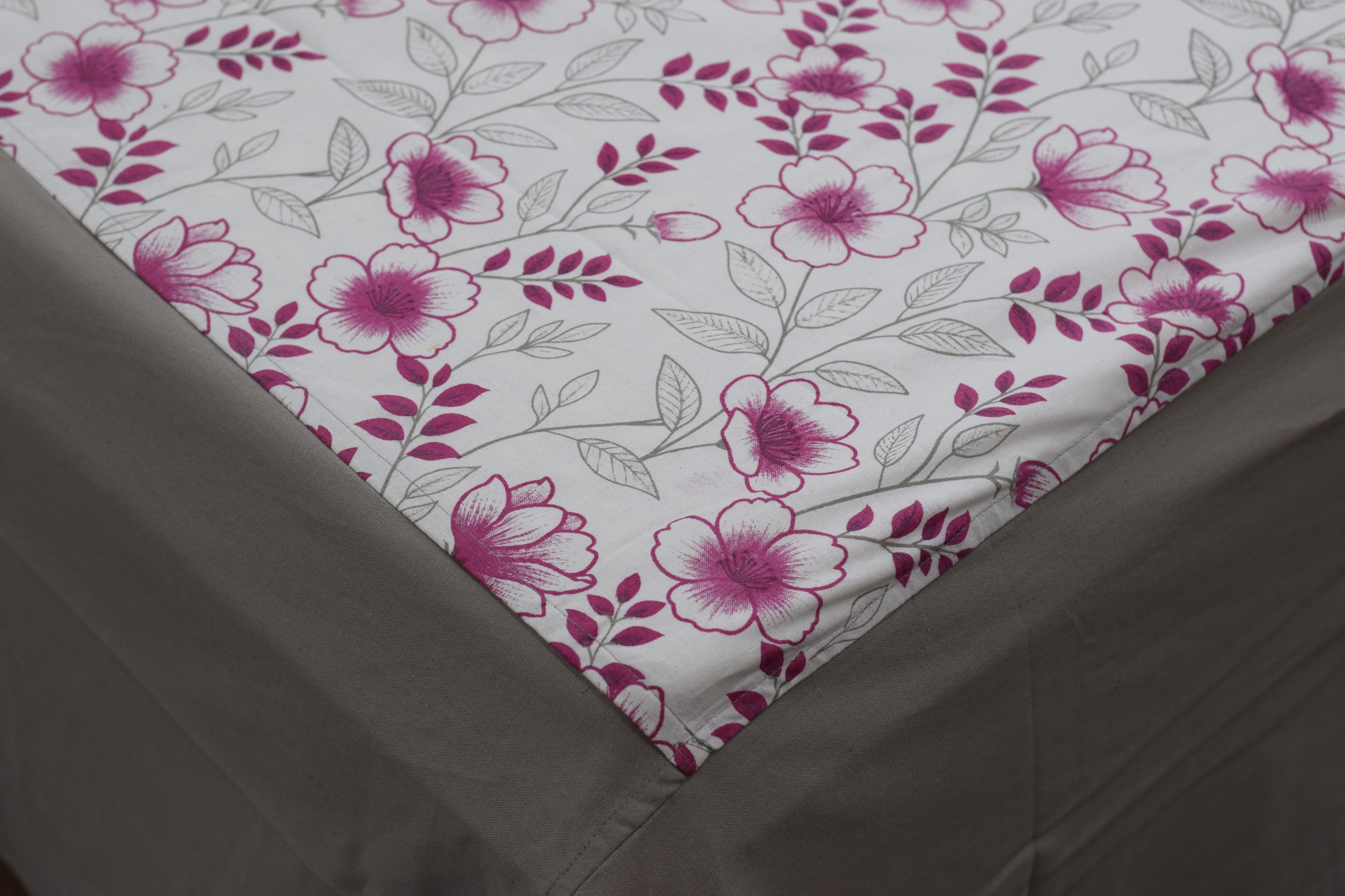 Pink Floral Elegance King Size Bedspread Set with 2 Pillow Covers