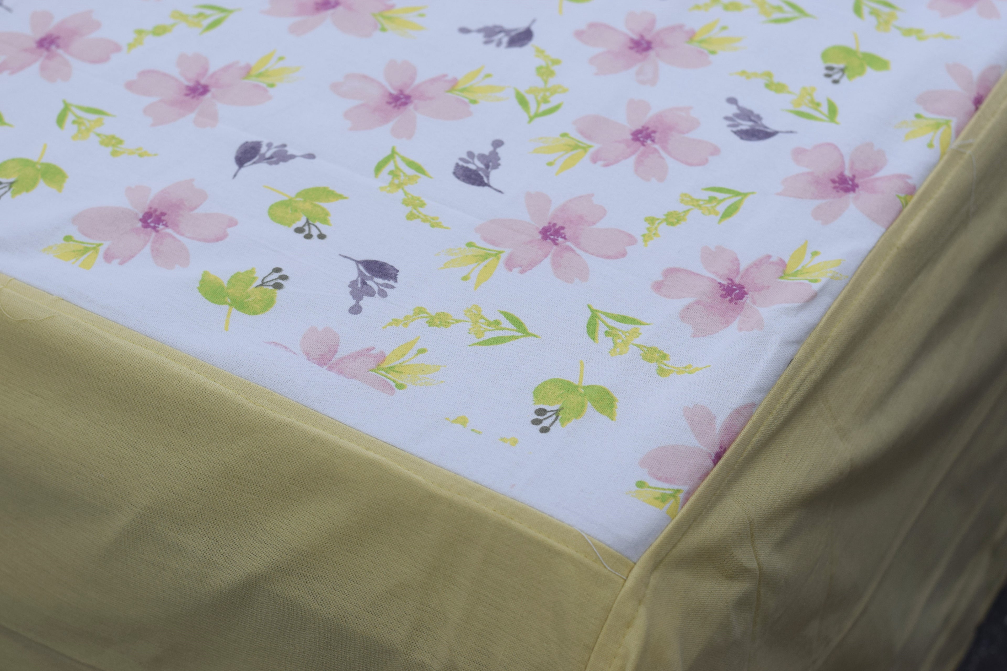King Size Floral Cotton Bedspread Set – Pink Blossom Print with 2 Pillow Covers