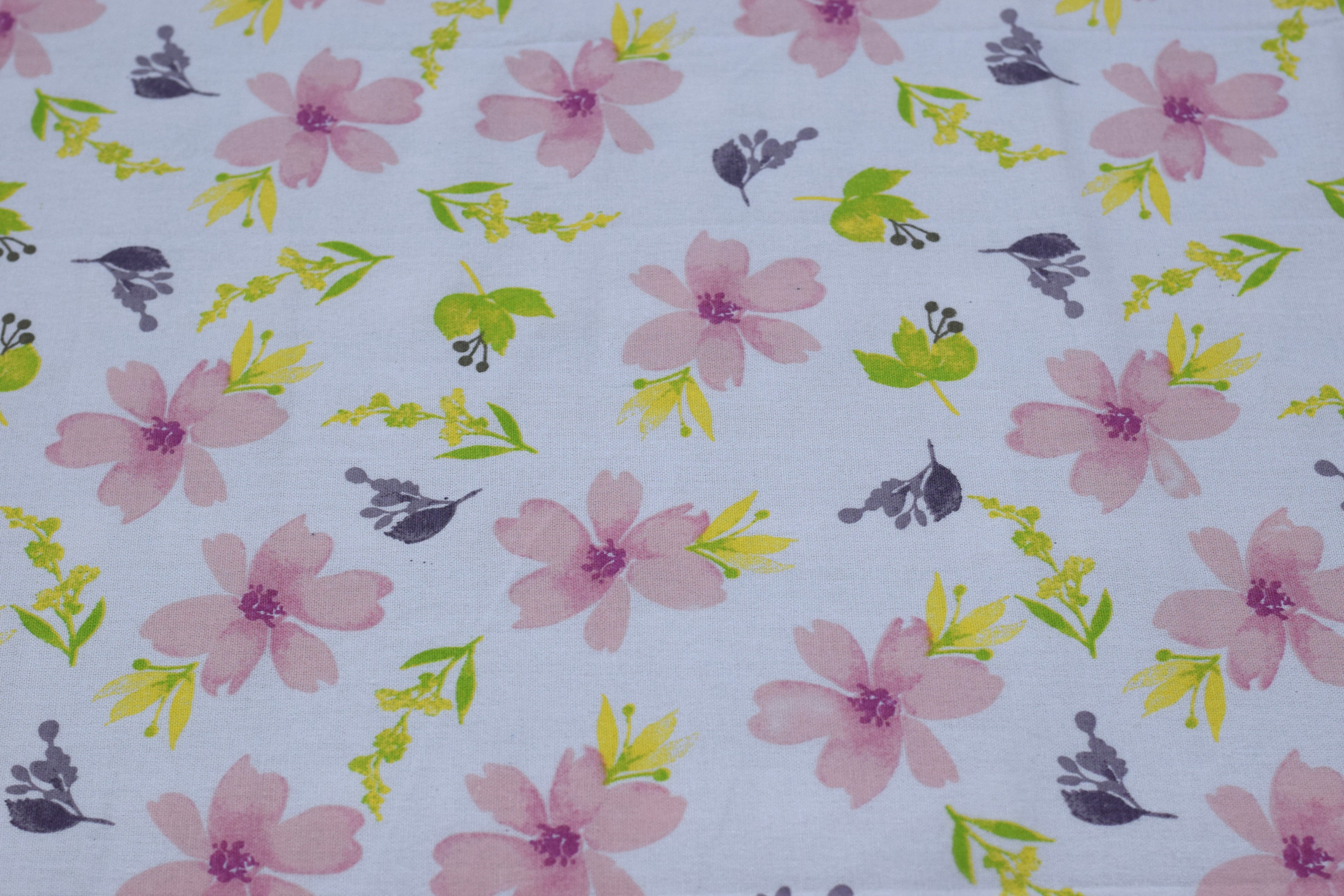 King Size Floral Cotton Bedspread Set – Pink Blossom Print with 2 Pillow Covers
