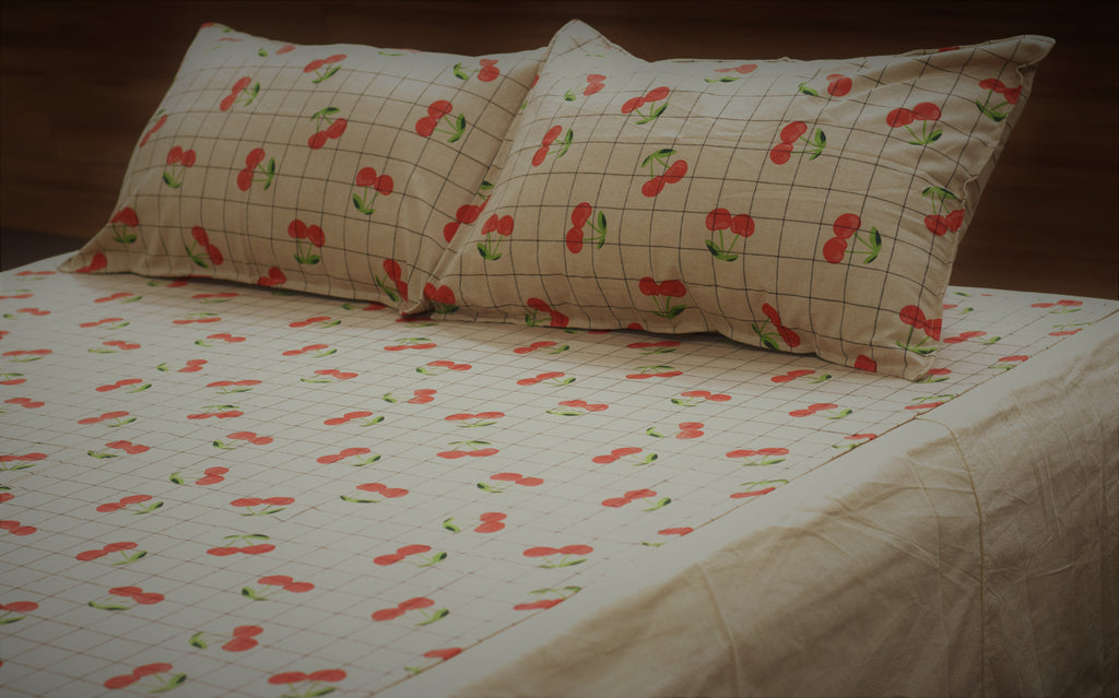 Cherry Grid Print King Size Bedspread Set –  Cotton  | Cream & Red