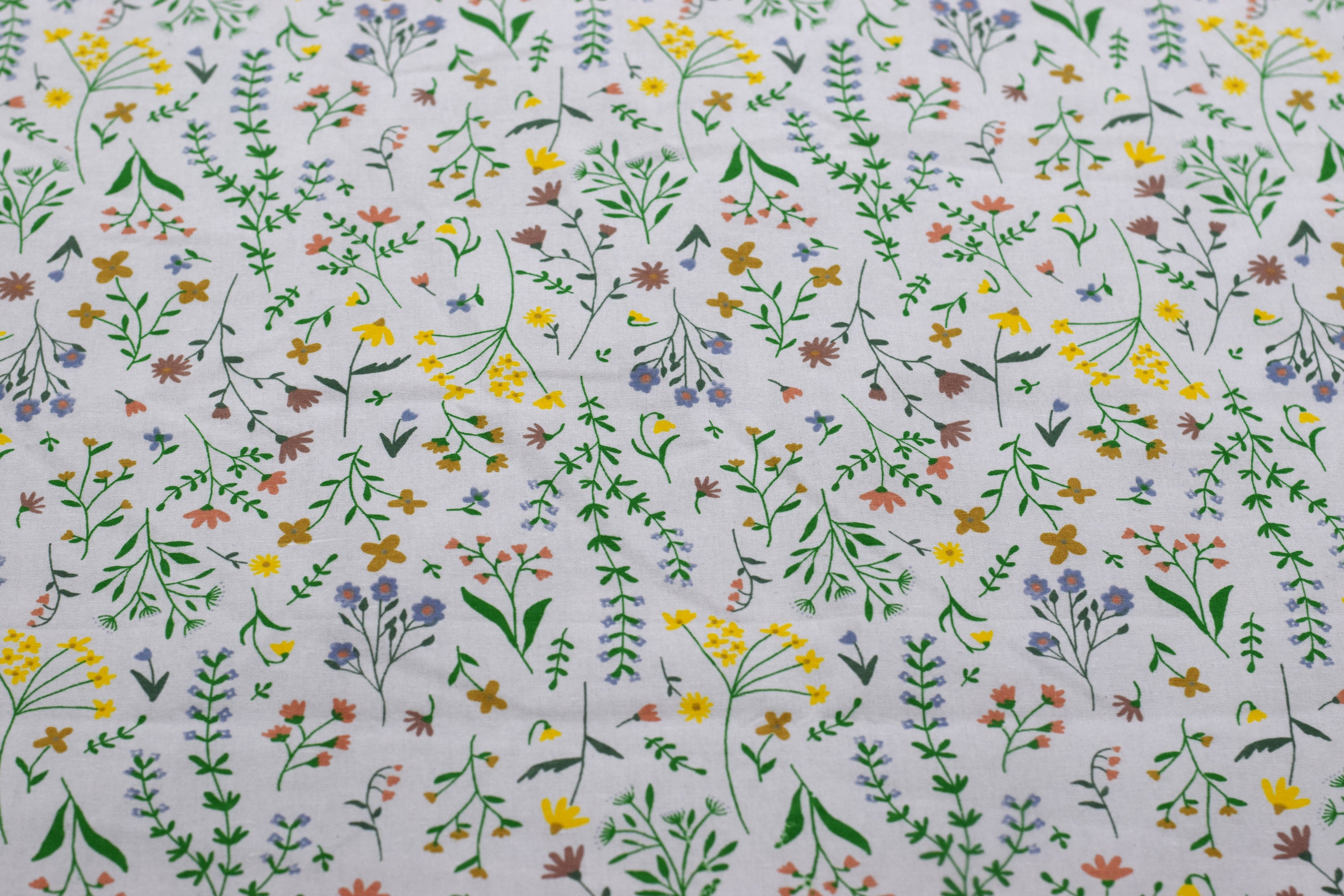 Queen Size Floral Bedspread Set with 2 Pillow Covers |  Cotton Feel | White & Sage Green Botanical Print