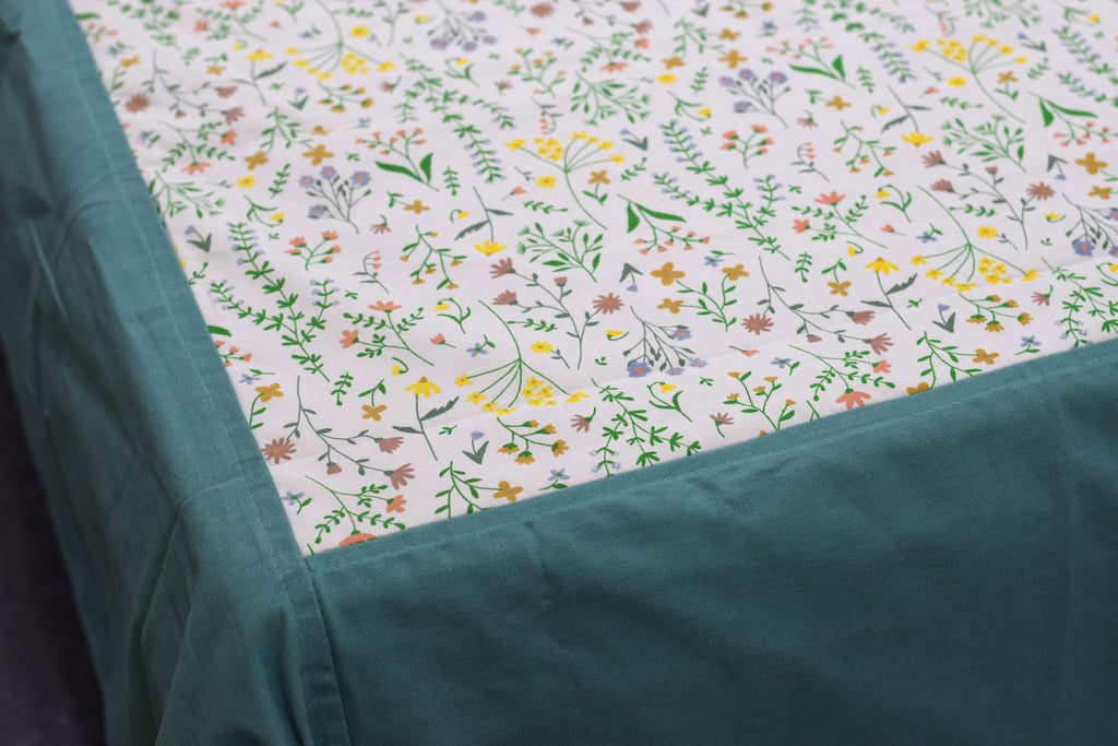 Queen Size Floral Bedspread Set with 2 Pillow Covers |  Cotton Feel | White & Sage Green Botanical Print